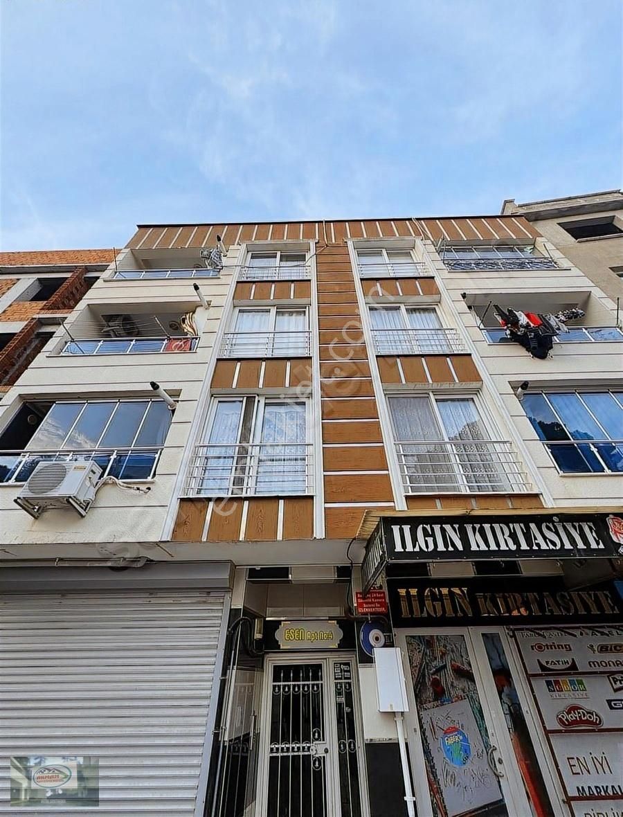Akman Gayrimenkul'den Muradiyede Satılık 2+1 Kapalı Mutfak Daire