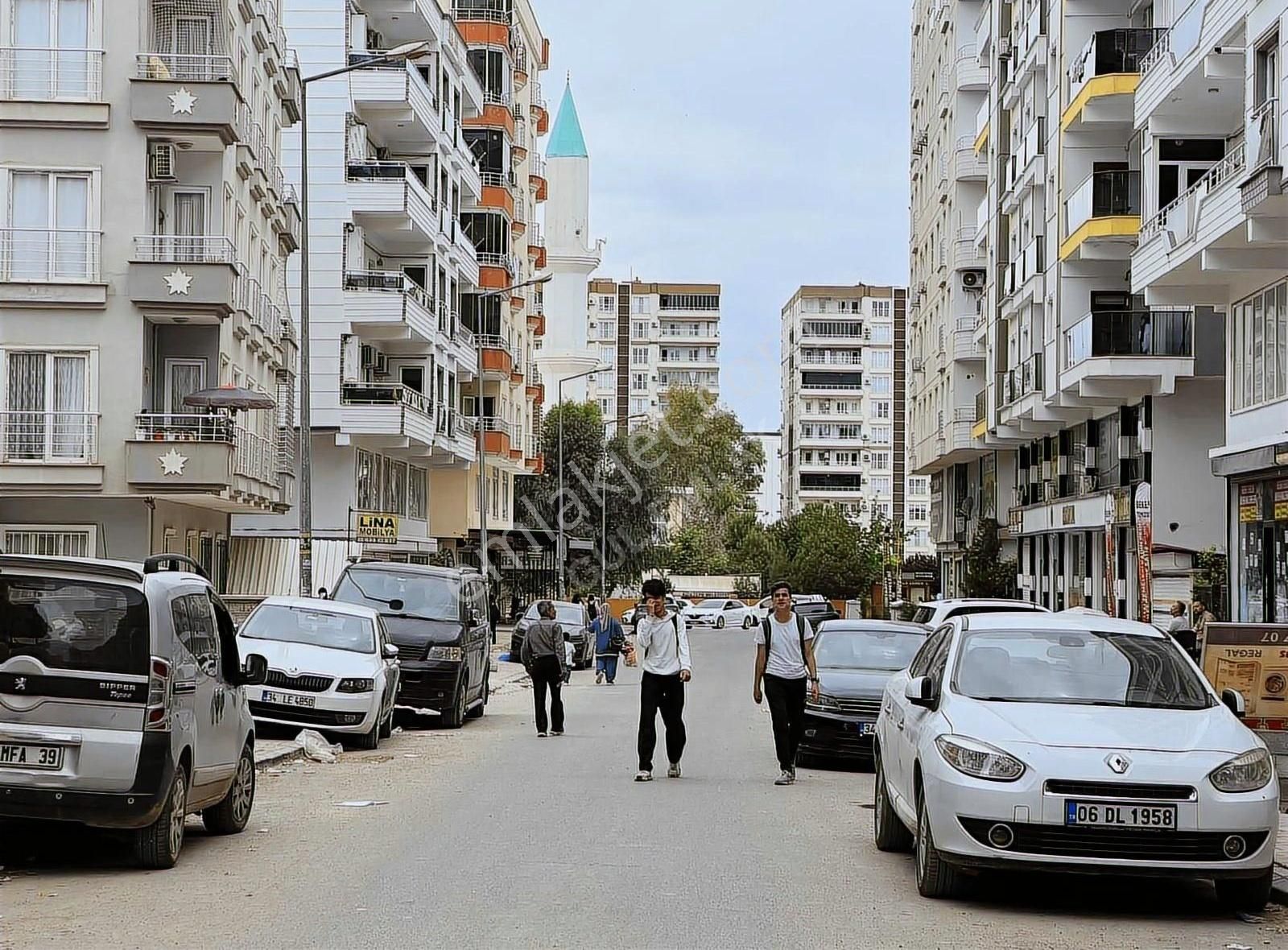Gül Emlaktan Okul Ve Cami Yanı Satılık 2+1 Daire