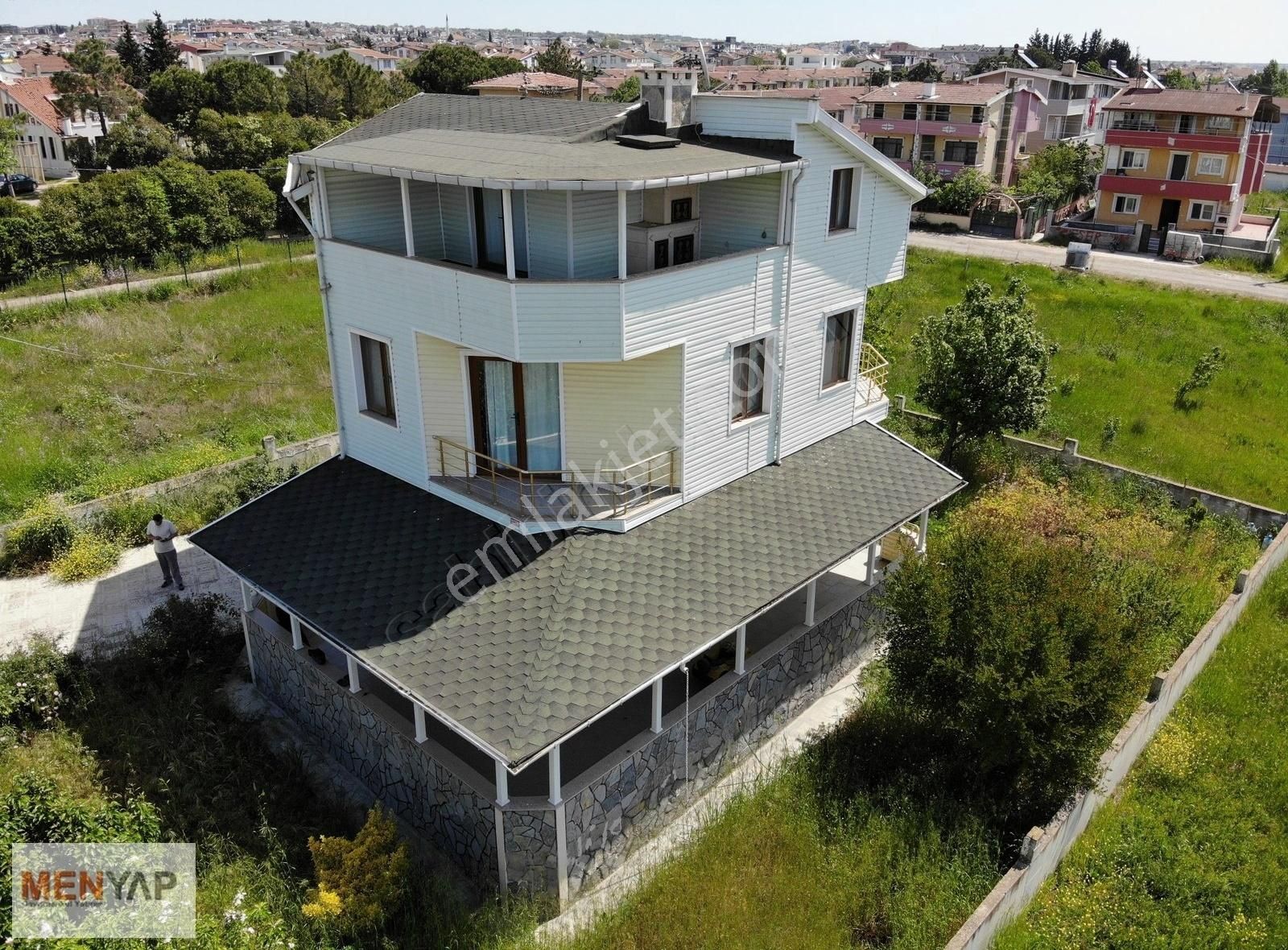 Tekirdağ Yeniçiftlik'te 510 M2 Arsa İçinde Müstakil Villa