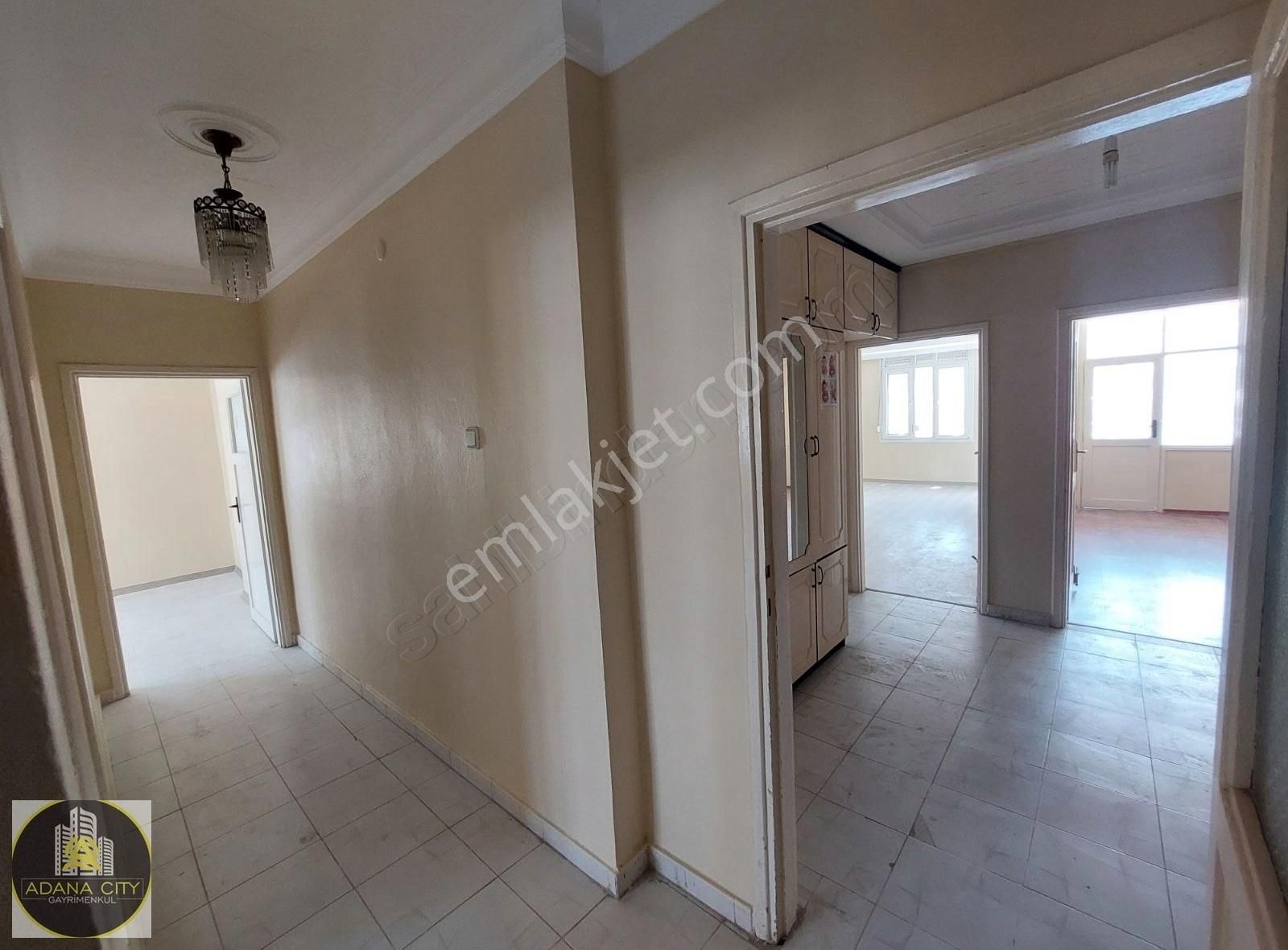 Hayalpark'ta Kapalı Mutfak 3+1 Kiralık Geniş Oturumlu