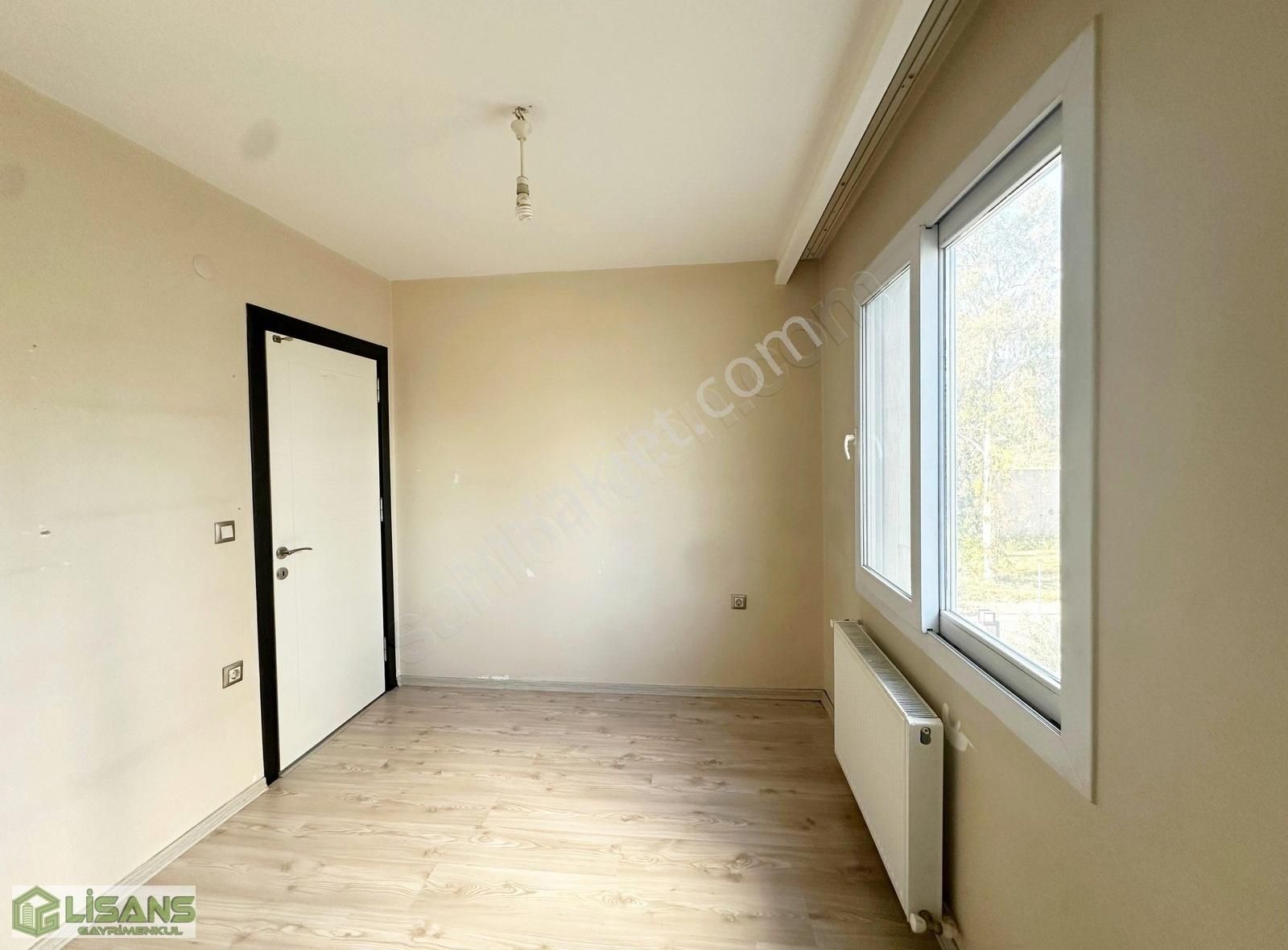Türkmenbaşı_tıp_merkezi_civarı_bulvara_yakn_kısa_kat_hasarsz_2+1
