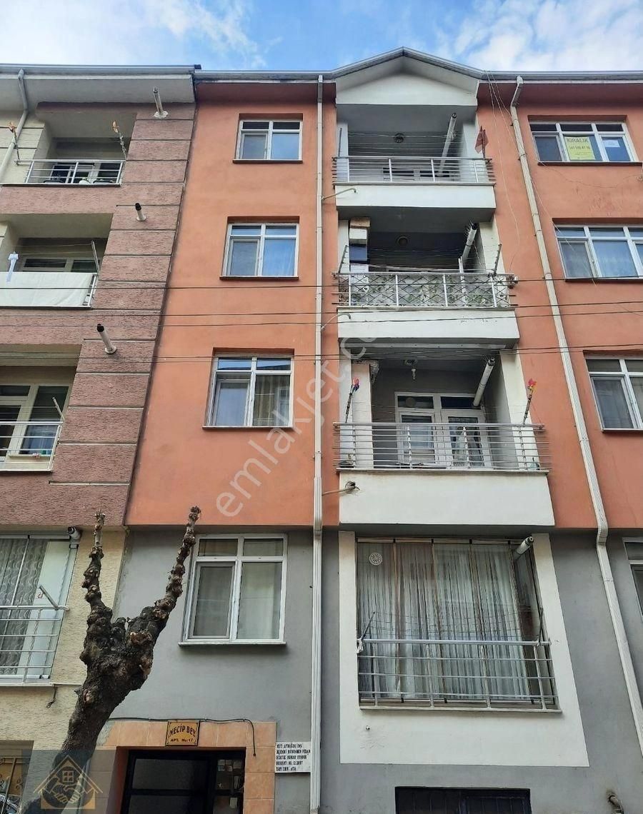 Ardulia'dan Kanal 26 Ve Gaffar Okkan Caddesi Yakını 3+1 120 M2 Daire