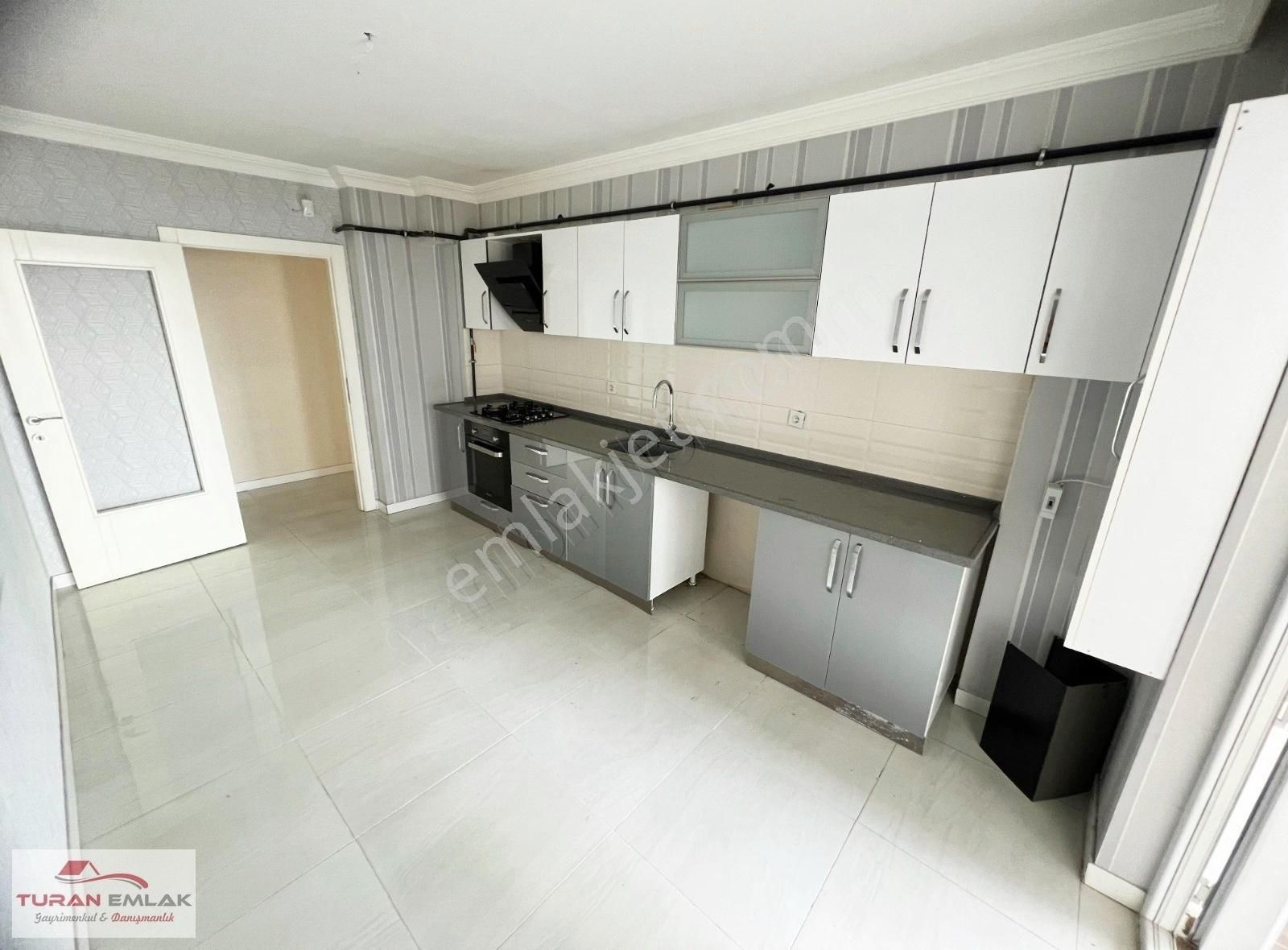 Turan'dan Avcılarda Site İçerisinde & Arakat Geniş M2 3+1 Daire