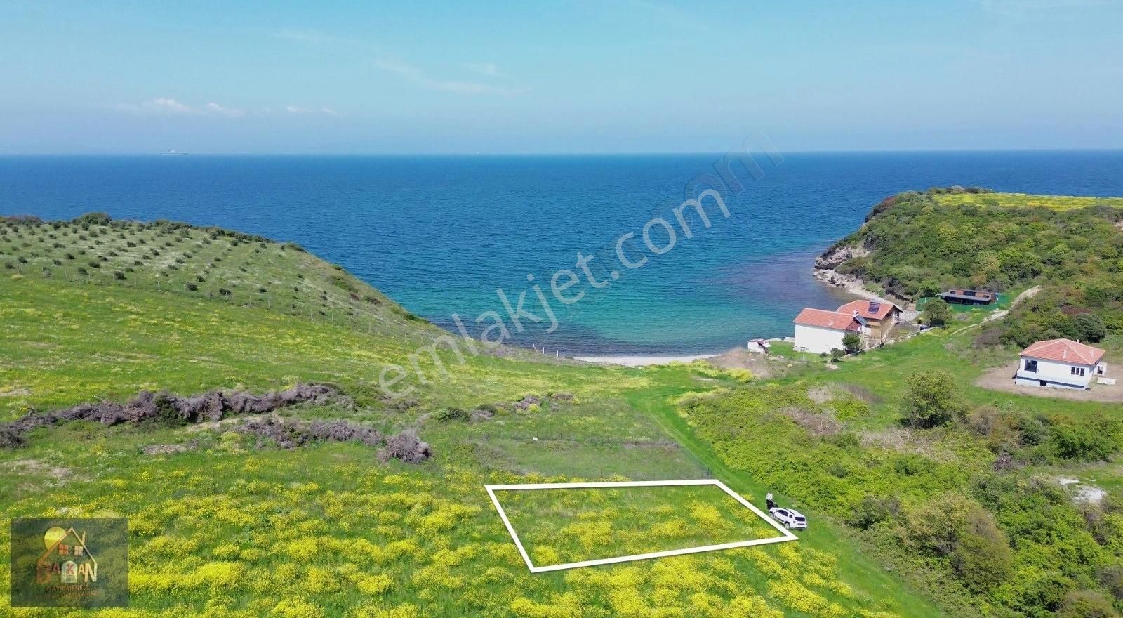 Bakir Koyda Denize 70 Metre Mesafede Müstakil Arsa