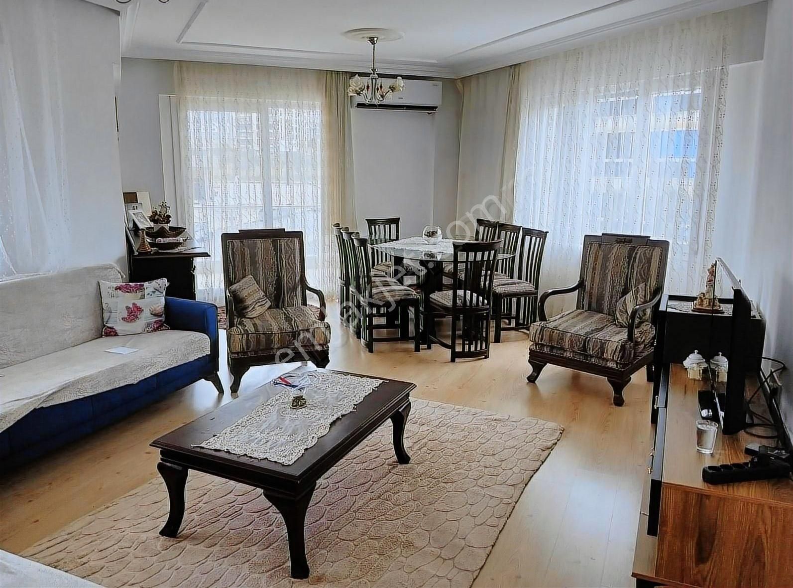 Cadde Üzeri 3+1 Arakat Daire