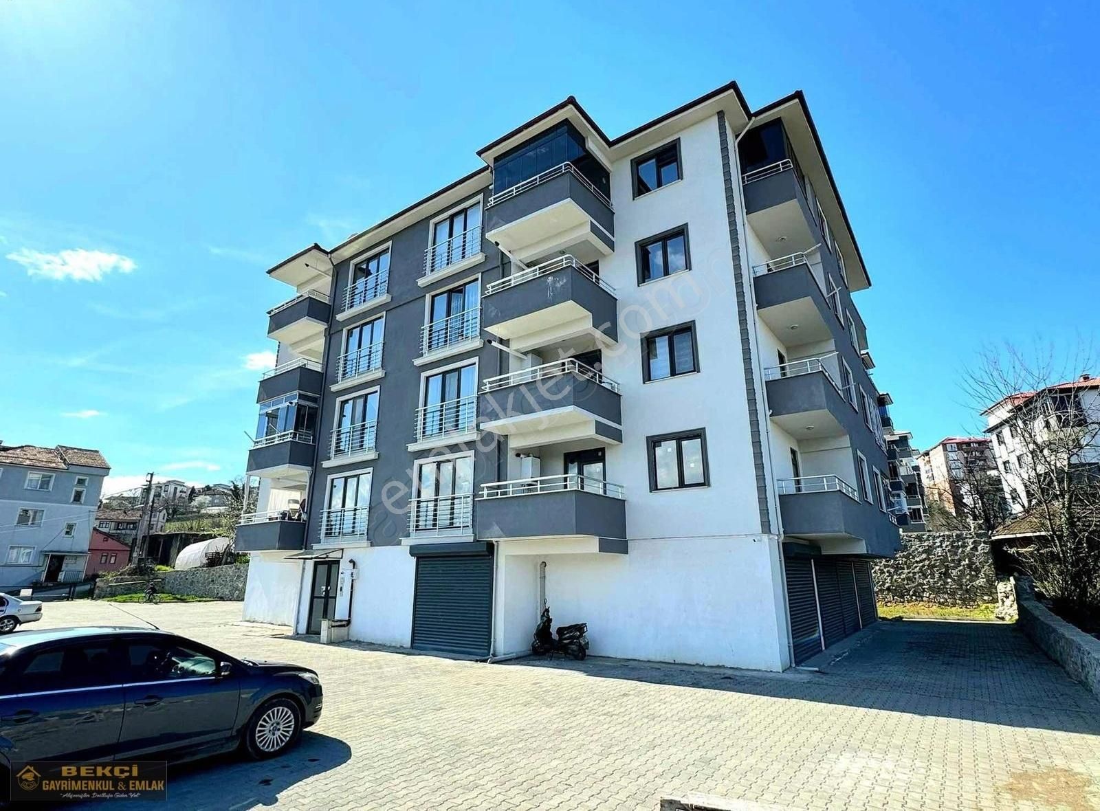 Esentepe Mah. Tapuya İşli Garajlı 2+1 Eşyasız Kiralık Daire