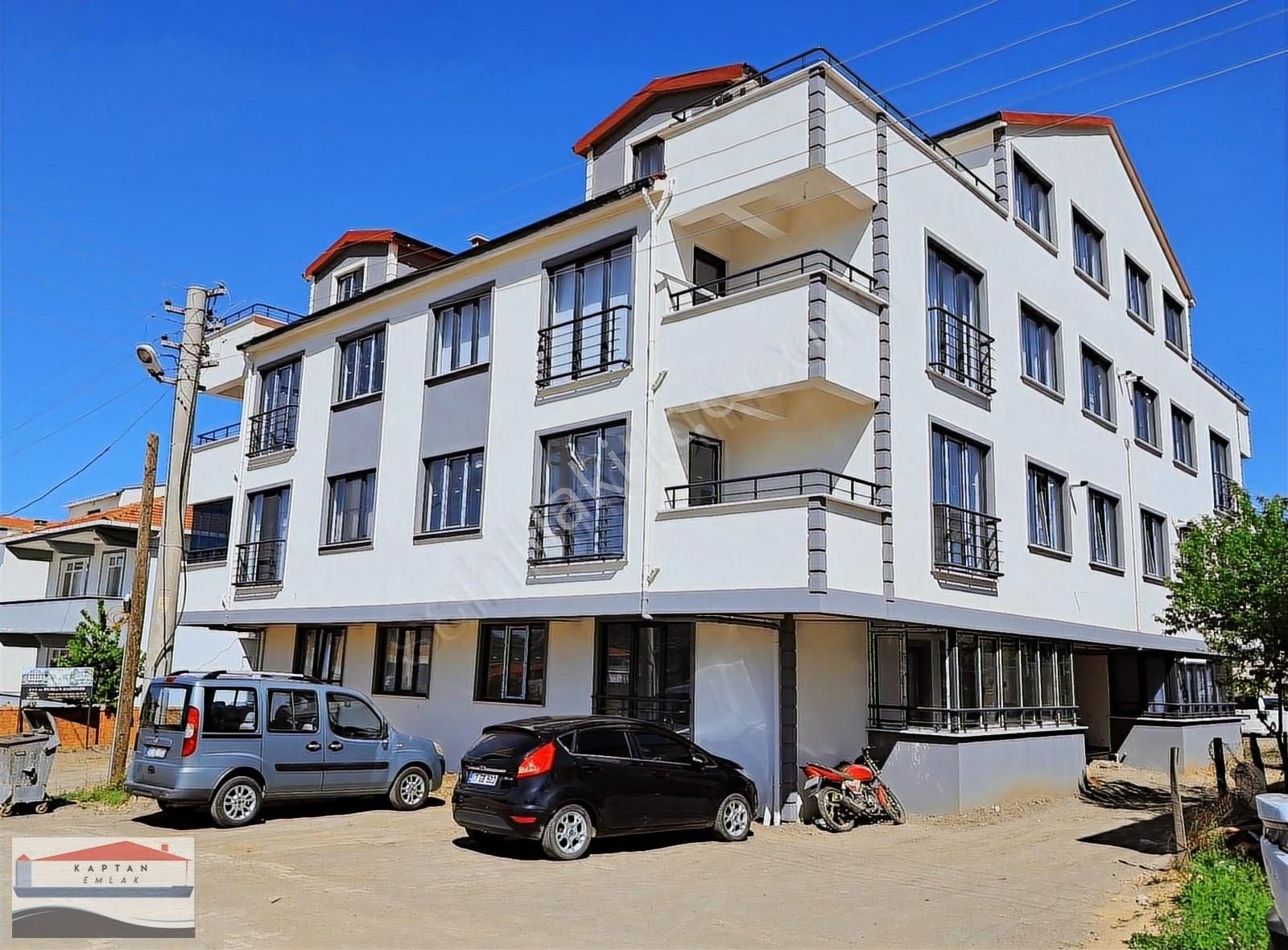 Çanakkale Yenice Kışlalar Arakat Ayrı Mutfak Kiralık 2+1 Daire