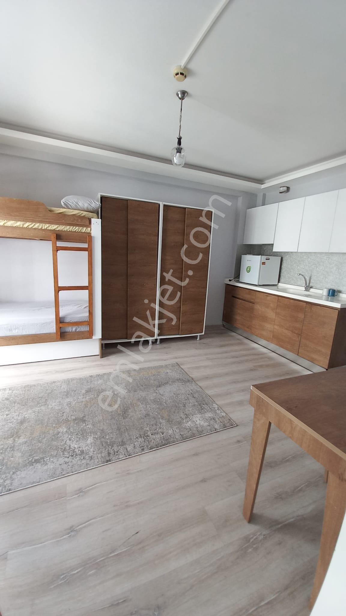 Orta Mahallede Satılık 1+1 Eşyalı Daire