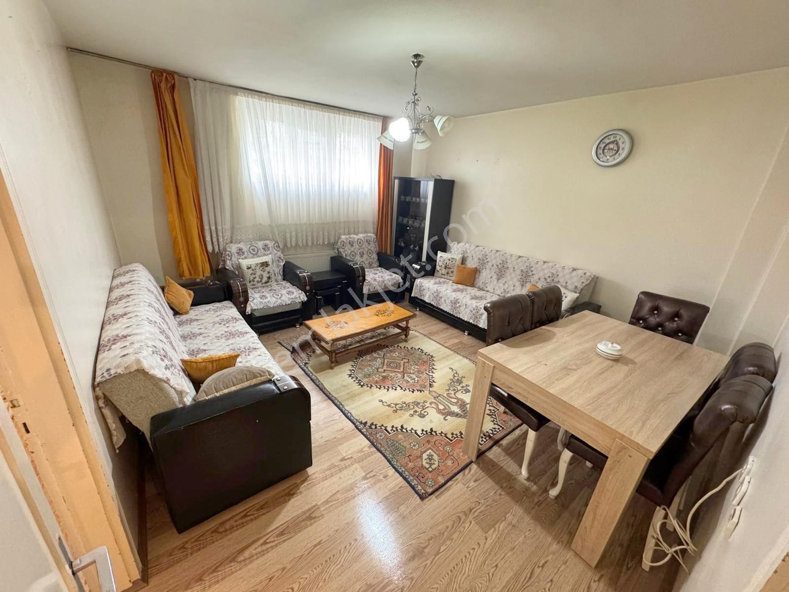 Cuma Pazarı Yakını 2+1 Giriş Kat Isı Yalıtımlı Bina 90m2 Acil