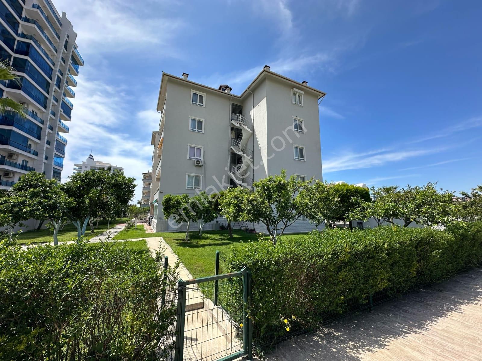 Alanya Mahmutlar'da 2+1 Satılık Eşyalı Daire