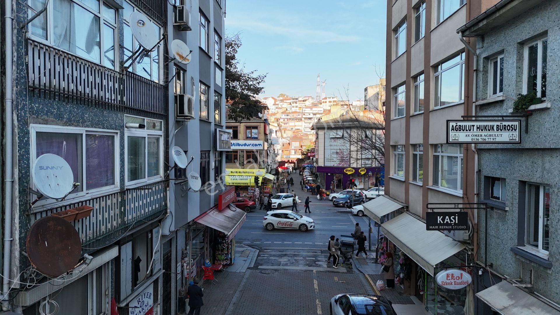 Sarıyer Merkez'de Köşe Konumlu Dükkan Ve 3 Daireli Komple Bina - Görsel 15