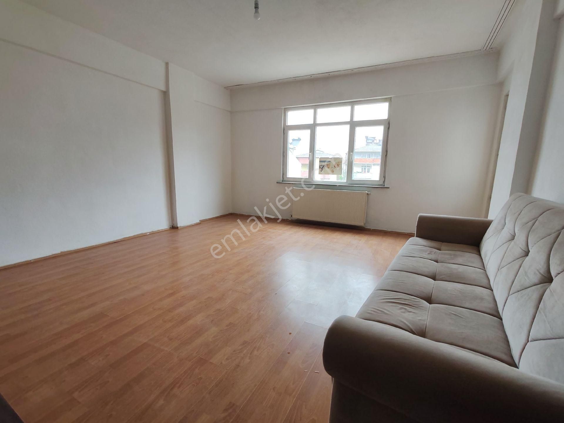 Merve Mah. Çağrı Deposunun Karşında 3+1 130m2 Kiralık Daire