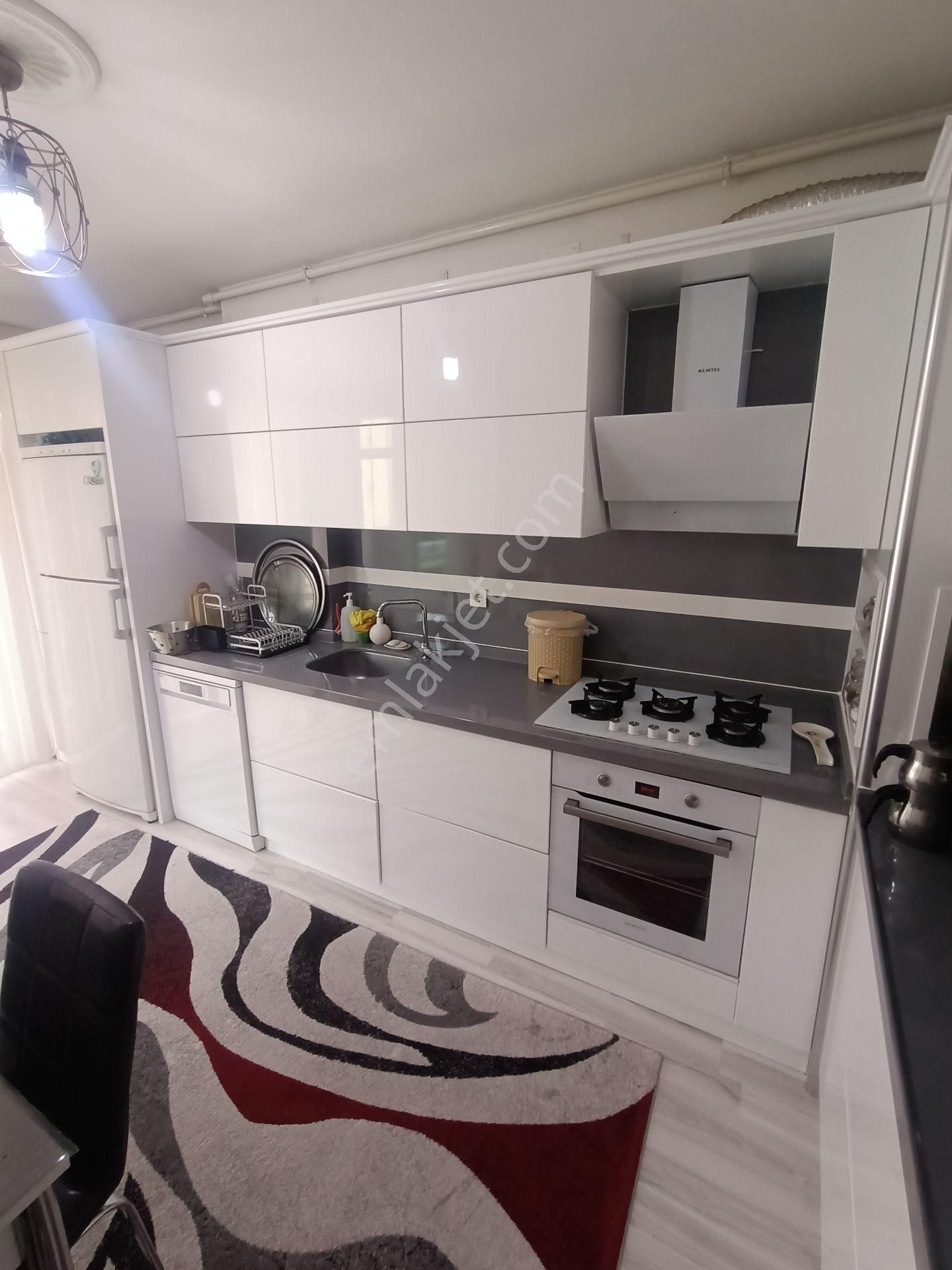 Cengiz-yapı Çorum Kıbrıs Caddesi Civarında Satılık 3+1 Daire