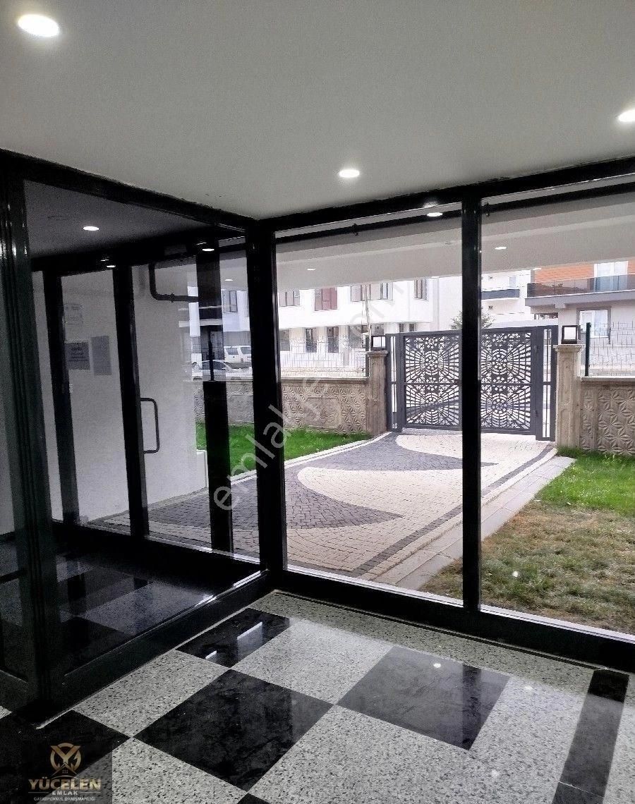 Danış Life Sitesinde Havuzlu Kapalı Otoparklı Satılık 1+1