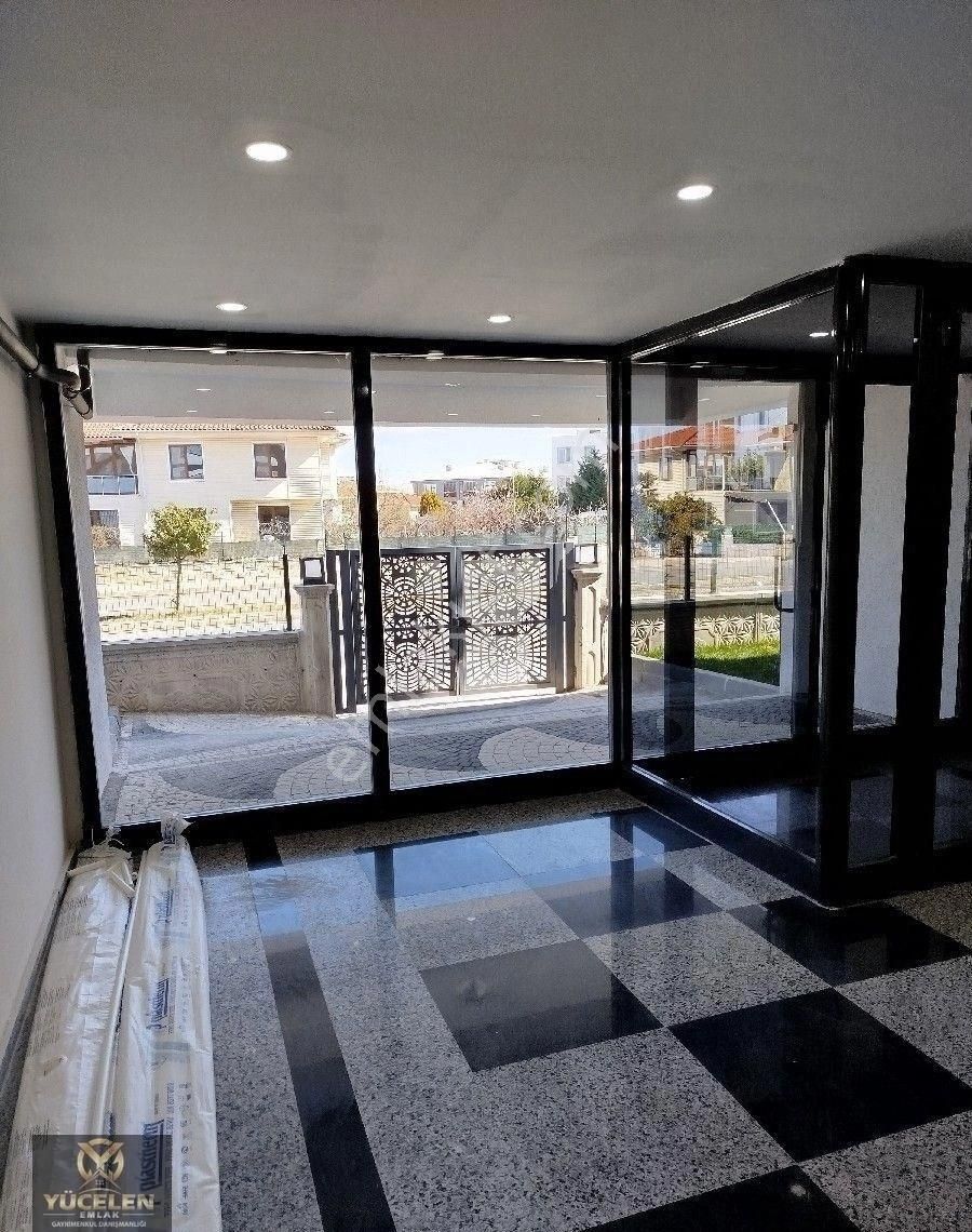 Danış Life Sitesinde Havuzlu Kapalı Otoparklı Satılık 1+1 Daire