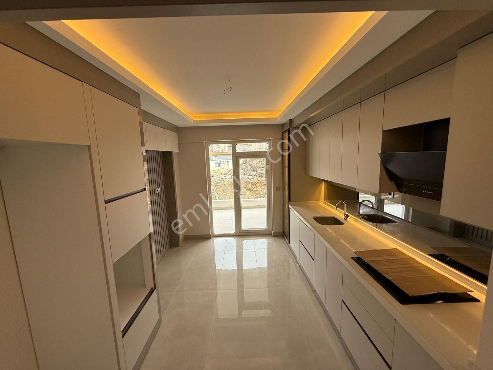 Satılık Lüks 3+1 Daire İpek Demircan Gayrimenkul