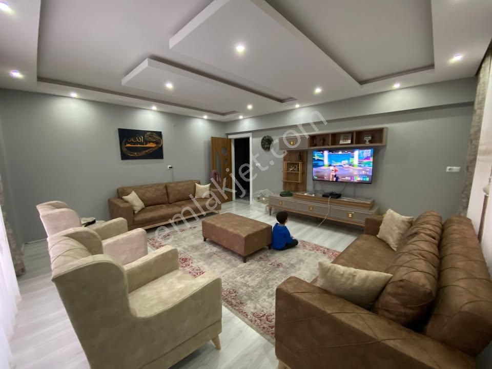 Nazilli🏡emlaktan-satılık Yıldız Tepede 6+1 Geniş Teraslı Dublex Daire