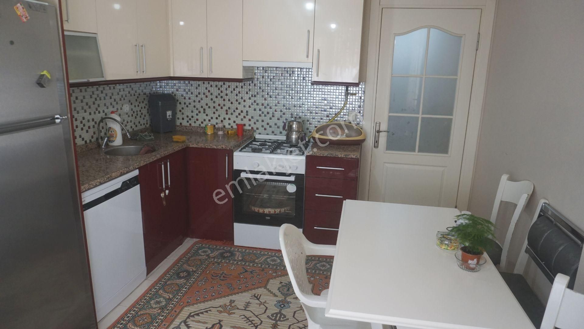 Küçükçiğli Satılık 3+1 Özel Bahçeli+doğalgazlı Çiğli Serkan Dan