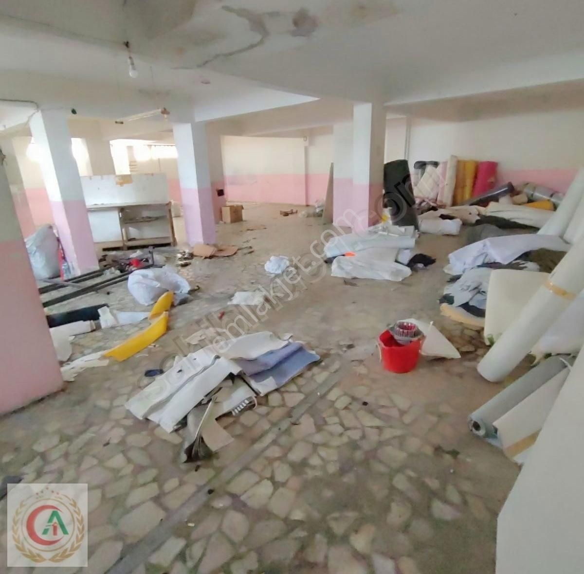 Akdoğan Yapı Yunus Emre Mah Kiralık Dükkan 220 M2 Bodrum
