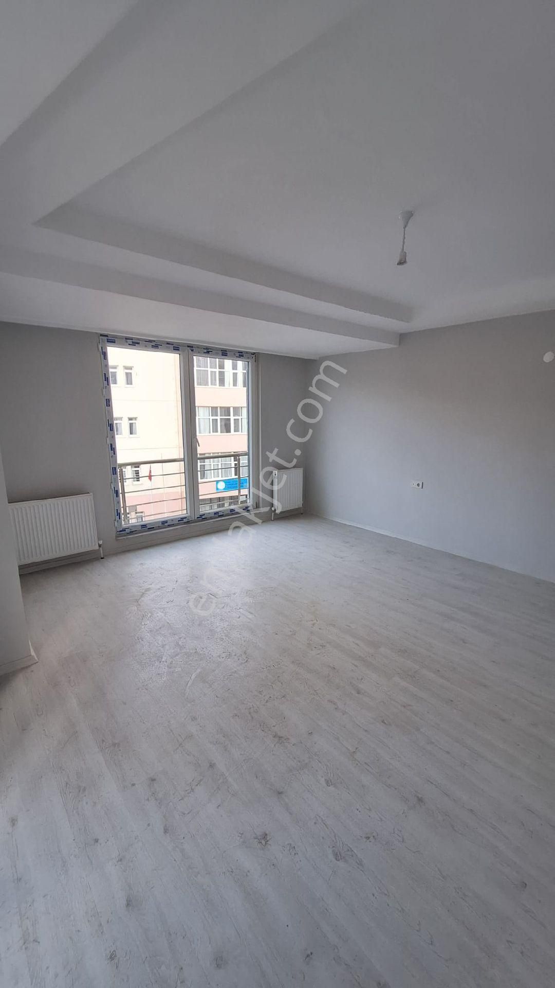 İstanbul Bahçelievler Şirinevler 2+1 85m² 0 Daire