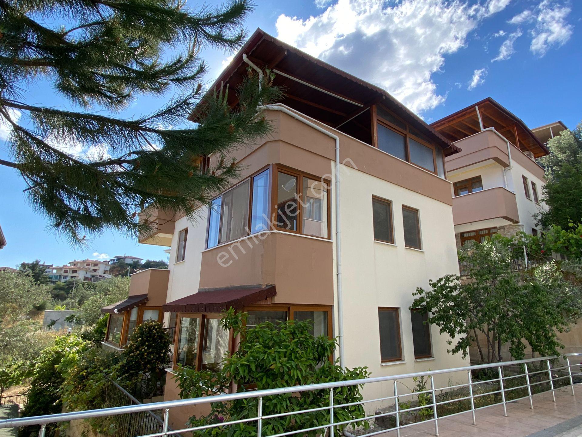 Acil Altınoluk İlkbahar'dan Deniz Manzaralı Deprem Etütlü Bakımlı Fırsat Triplex Villa - Görsel 6