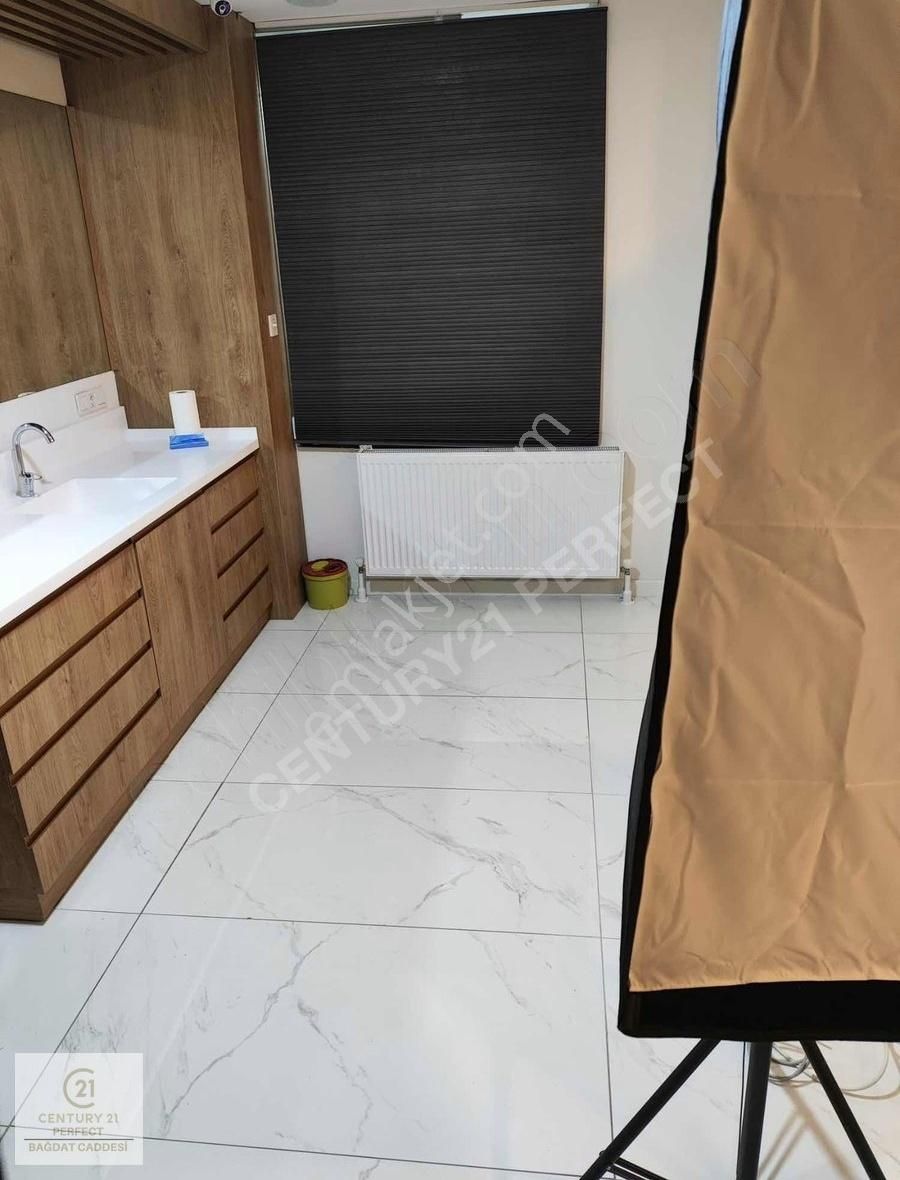 Moda Caddesi Üzeri Harika Konumda Satılık Ofis 250 M2