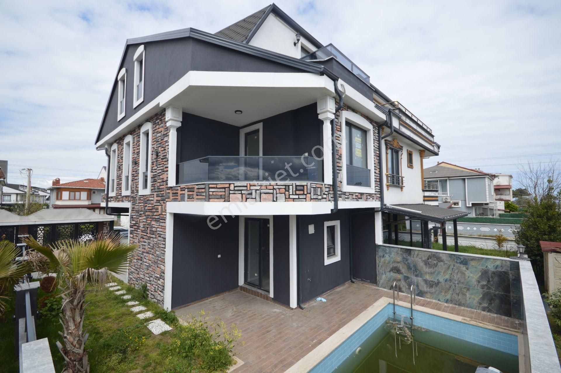 "hayatınızı Değiştirecek Villa: Konforlu Ve Şık! 🏡💫"