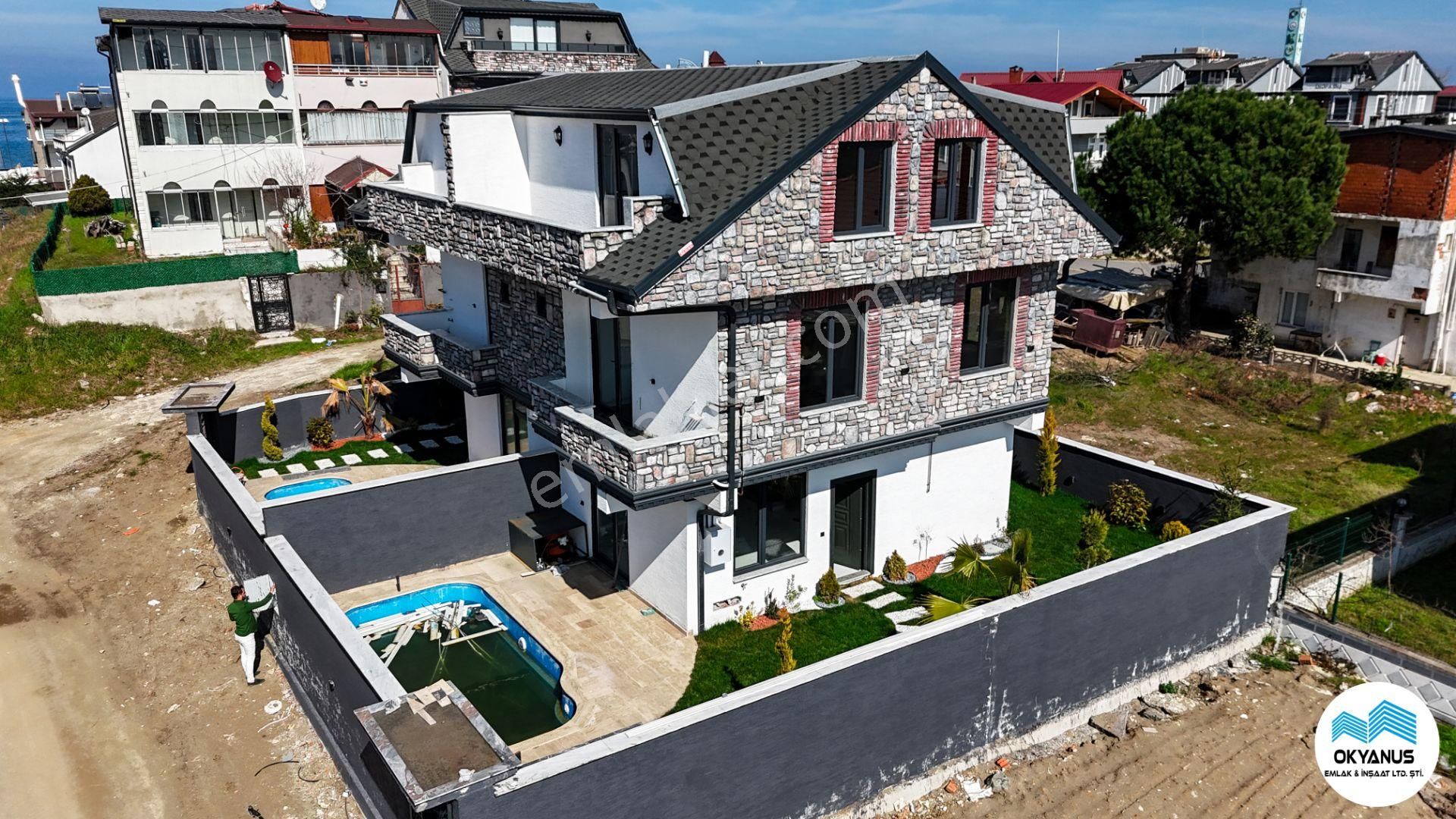 "göz Alıcı Manzara, Lüks Konfor: Villanız Sizi Bekliyor! 🌅🏡"