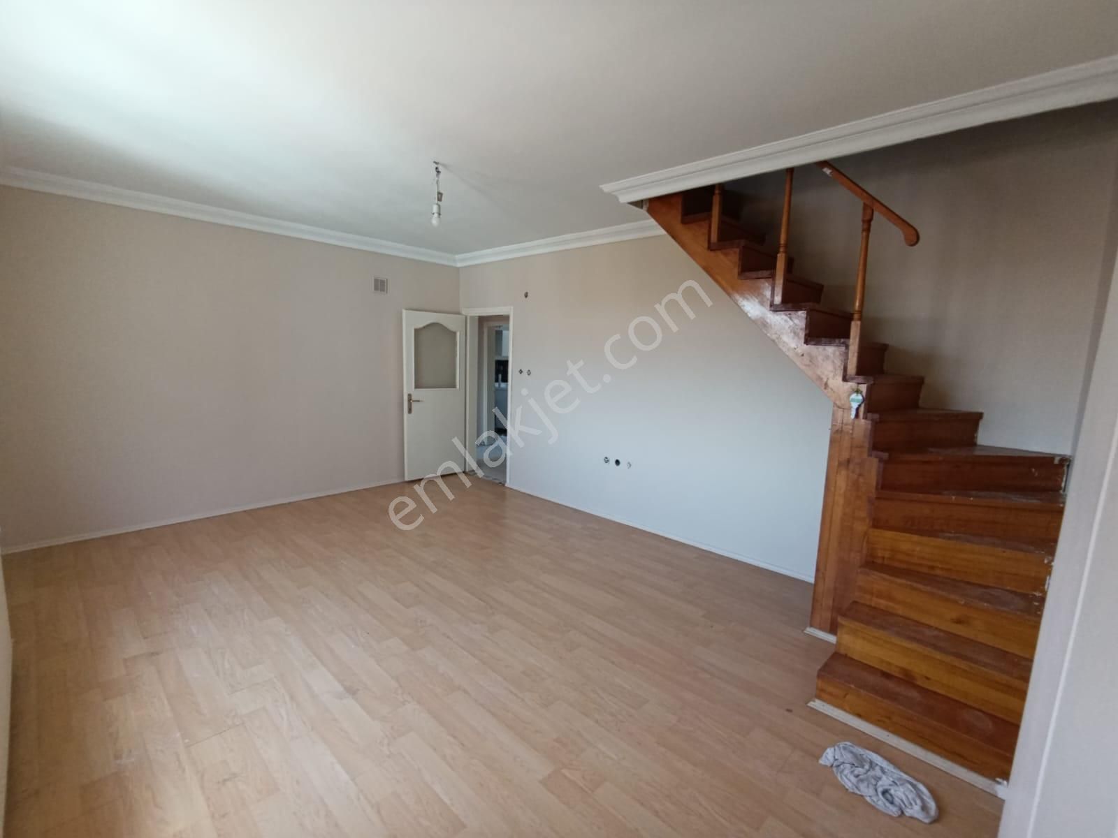 Loft'tan Kiralık Dubleks Daire.4+1.180 M2.teraslı Balkonlu