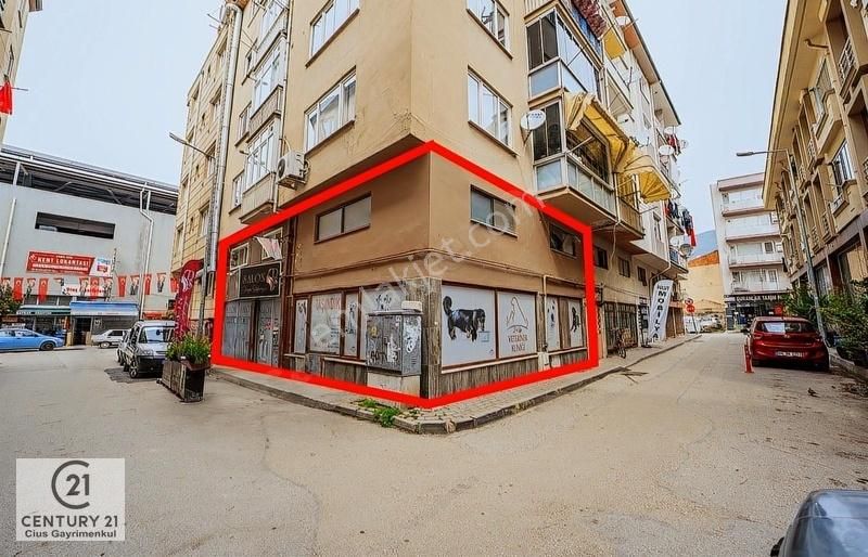 C21 Cius; Muhteşem Lokasyon'da Köşe Parsel Satılık 160 M2 Dükkan