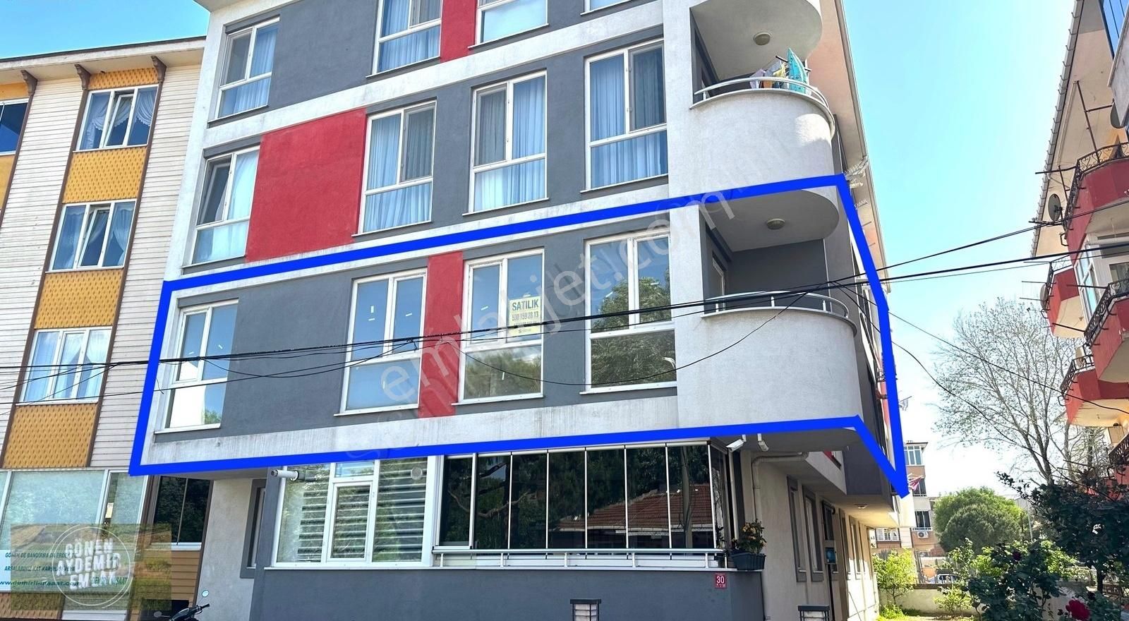 Rüstem Mah. Gül Sok. 3+1 120 M2 Ara Kat Yeni Daire