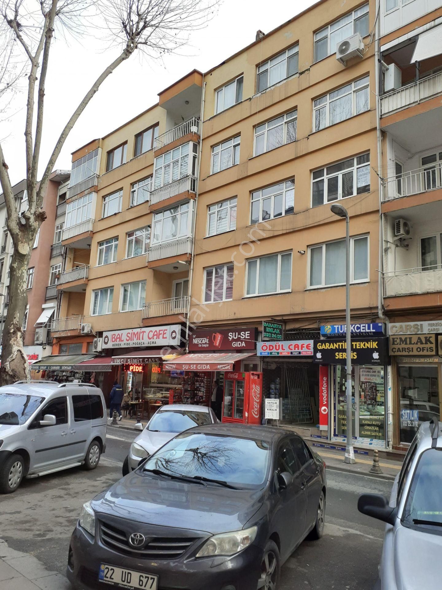Pendik Merkezde 3+1 Satılık Daire 1, Kat