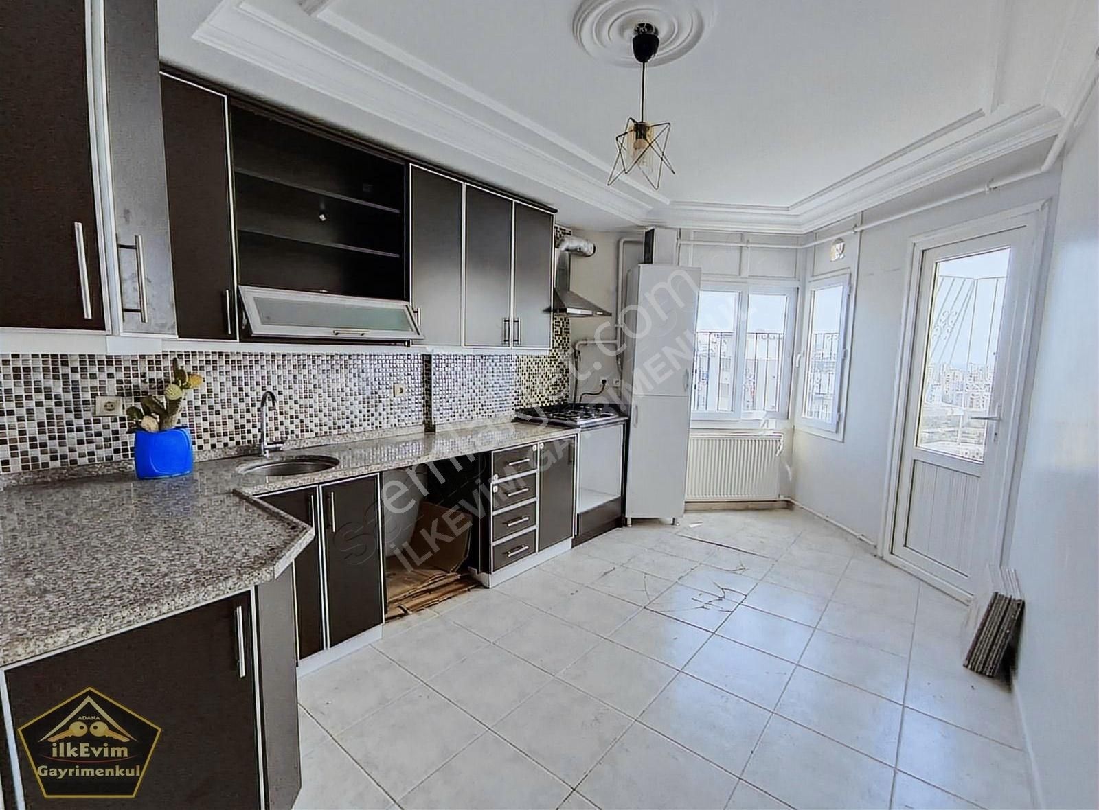 Hayalpark Manzaralı Geniş Oturum Kombili Güvenlikli Site Kaçmaz