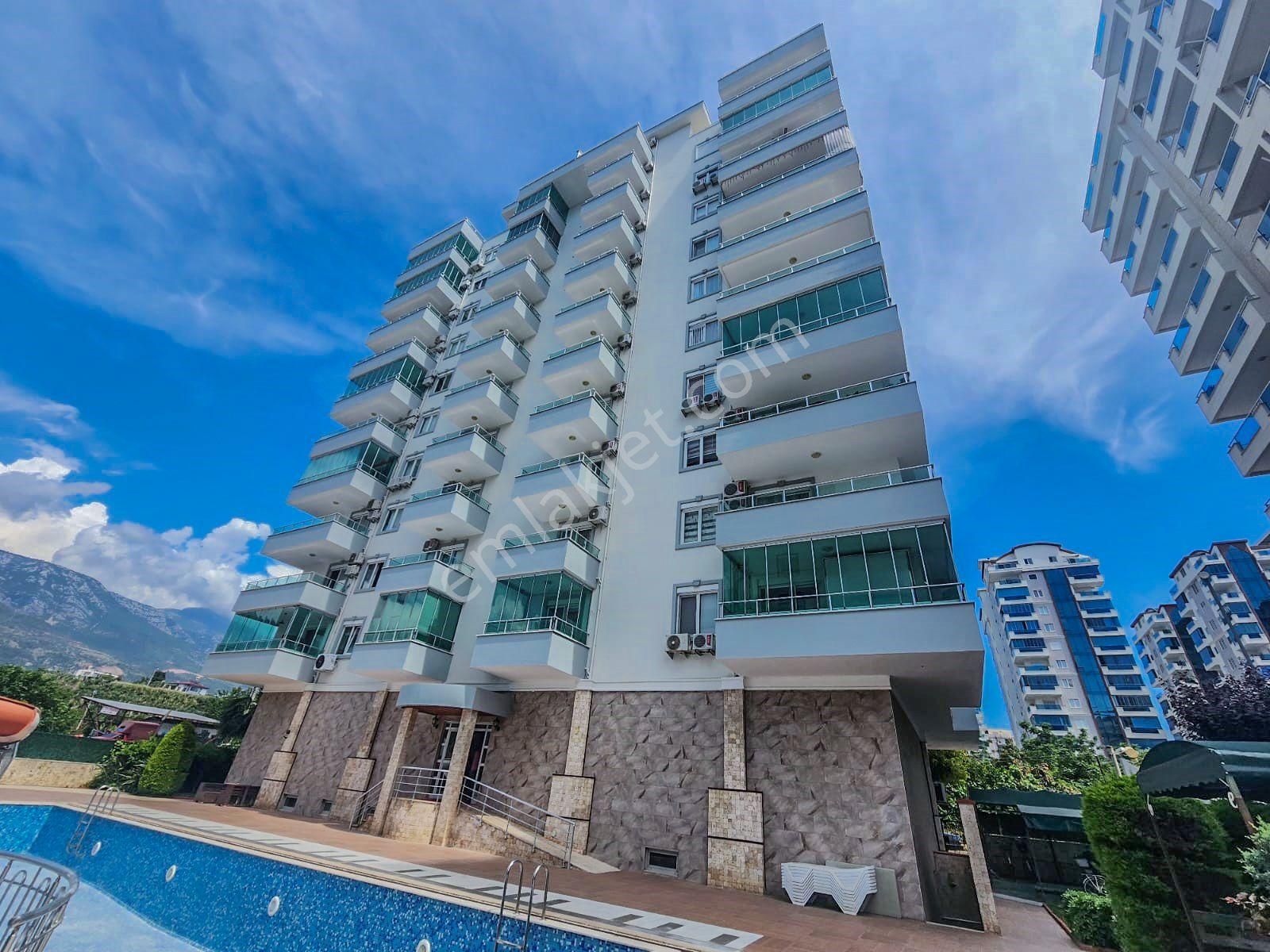 Alanya Mahmutlar'da Satılık Lüks Eşyalı Site İçi 2+1 Daire