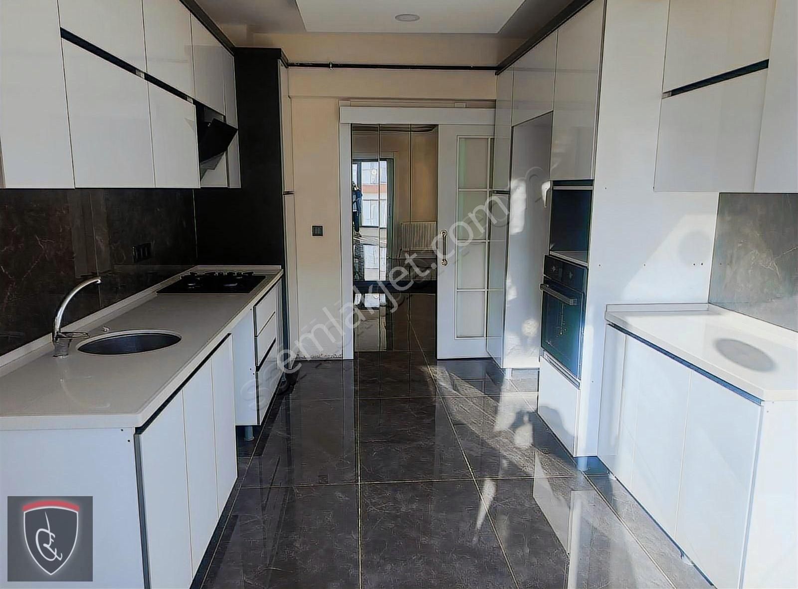 İstiklâl Mahallesi Kartaltepe Konutlarında Kiralık 3+1 Daire