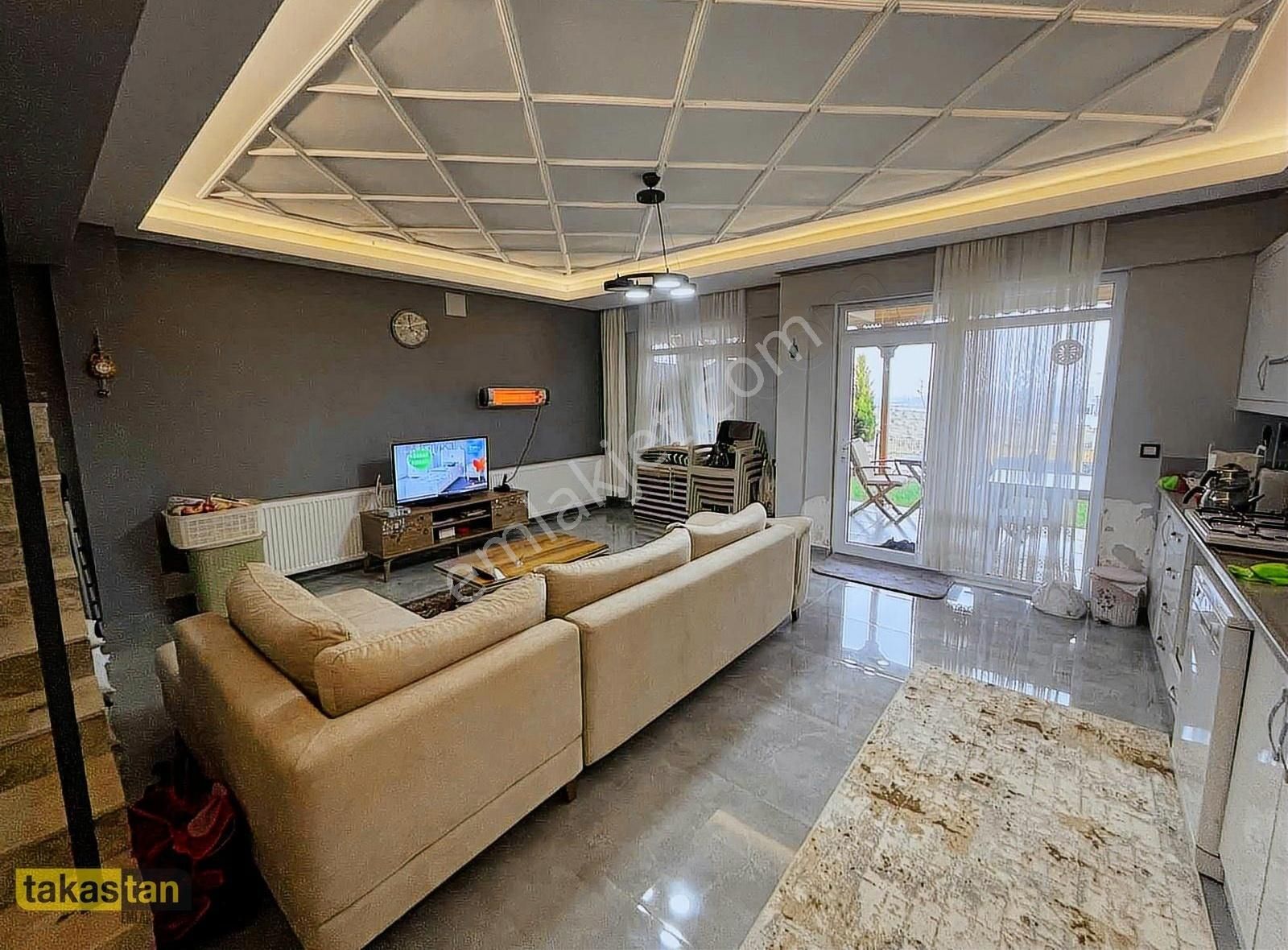 Körkün'de Muhteşem Lokasyonda Eşyalı Satlık Lüx Villa