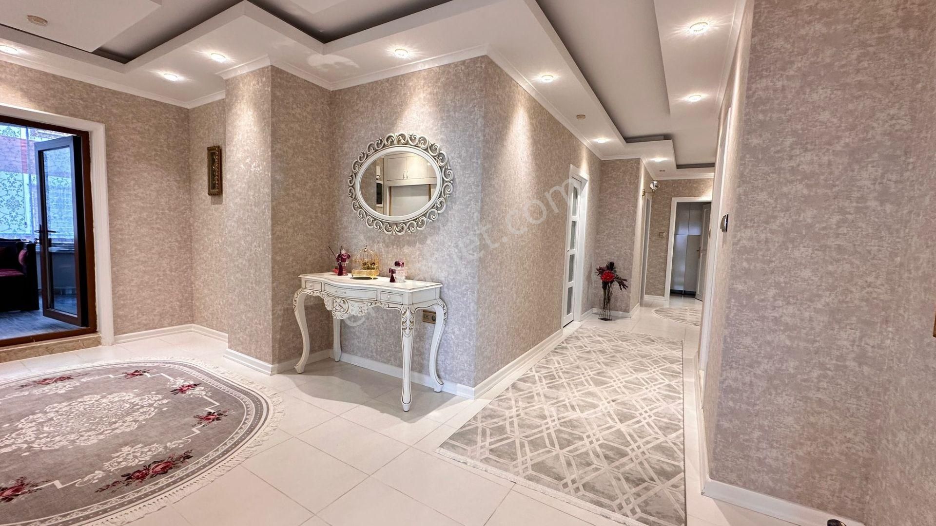Trabzon 2 Nolu Beşirlide Satılık 4+1, 380 M2 Saray Gibi Daire - Görsel 9