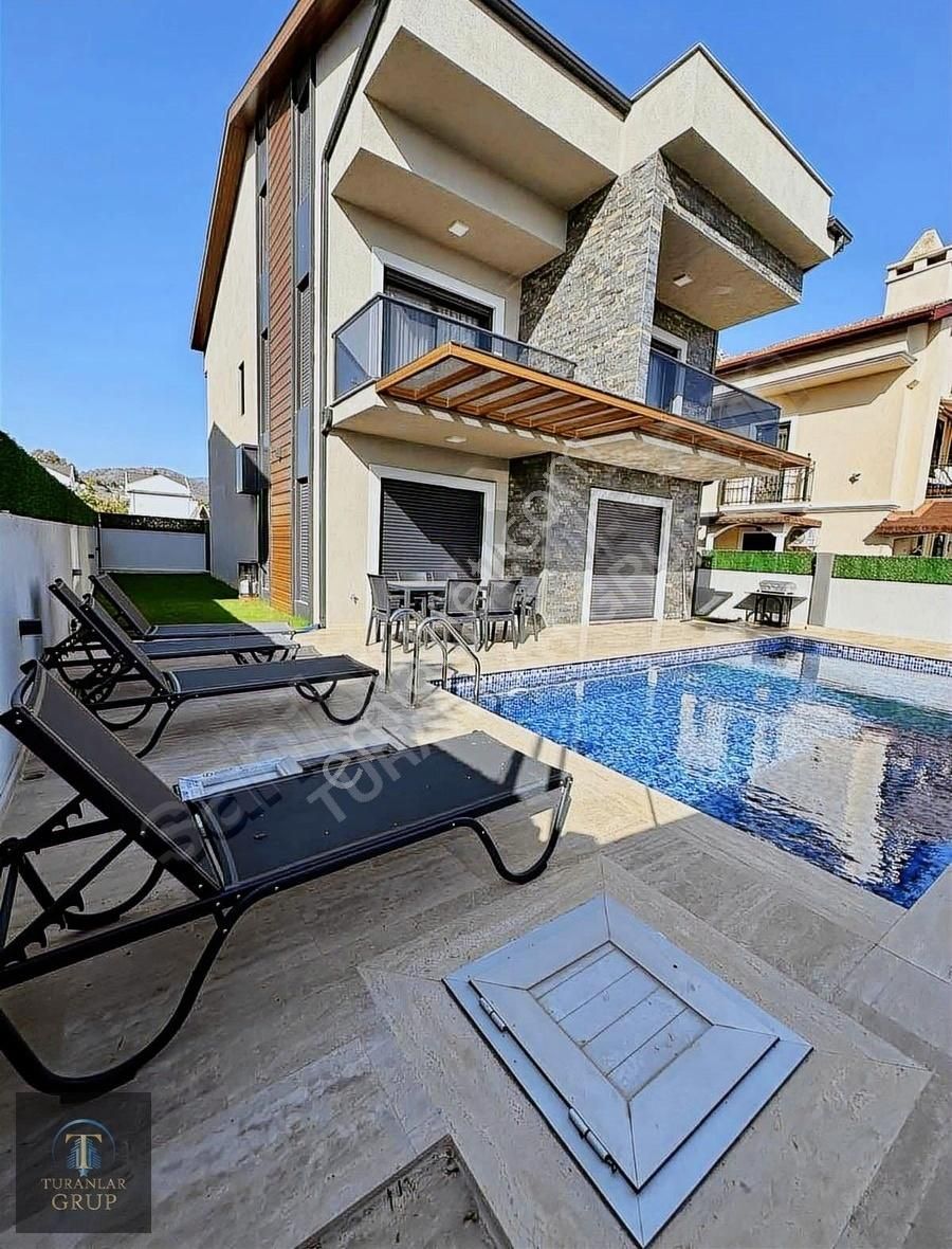 Turanlar Gruptan Çalış Da Sahile Yakın 4+1 Triplex Villa