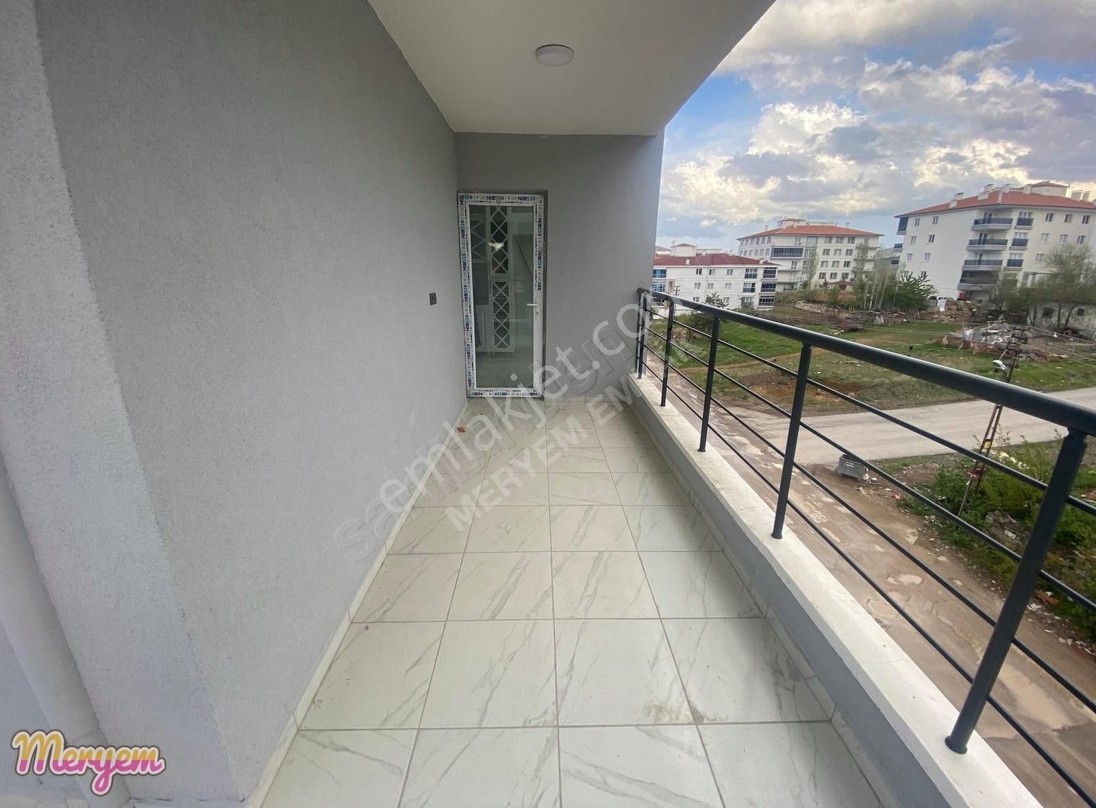 Full+full Yapılı 3+1 Lüks Yapılı Manzaralı Satılık Daire