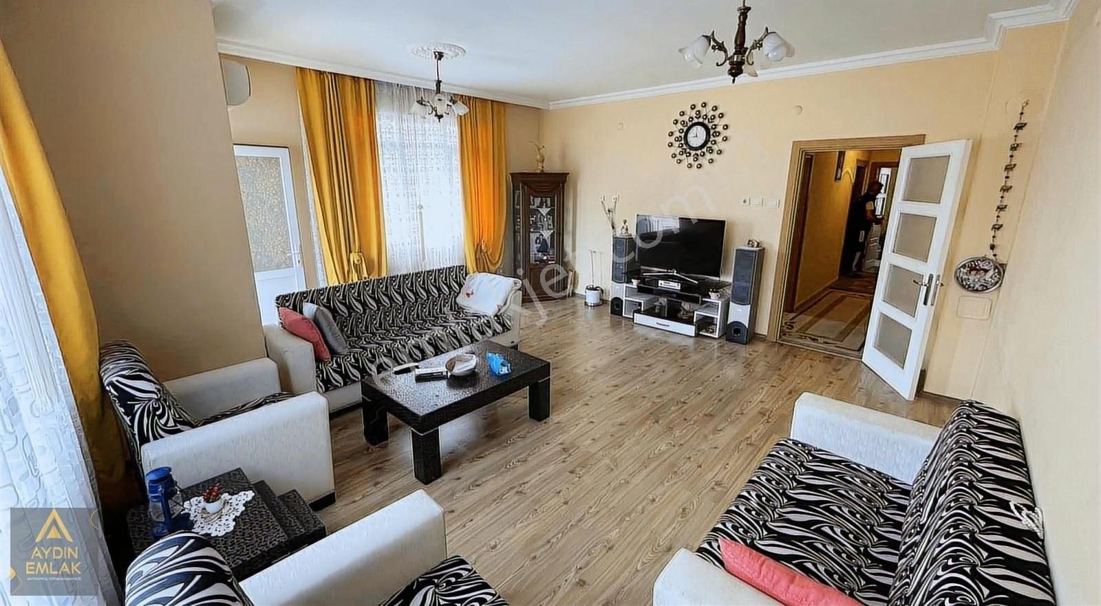 Aydın'dan Çiftlikköy'de Satılık 3+1 Fırsat Daire