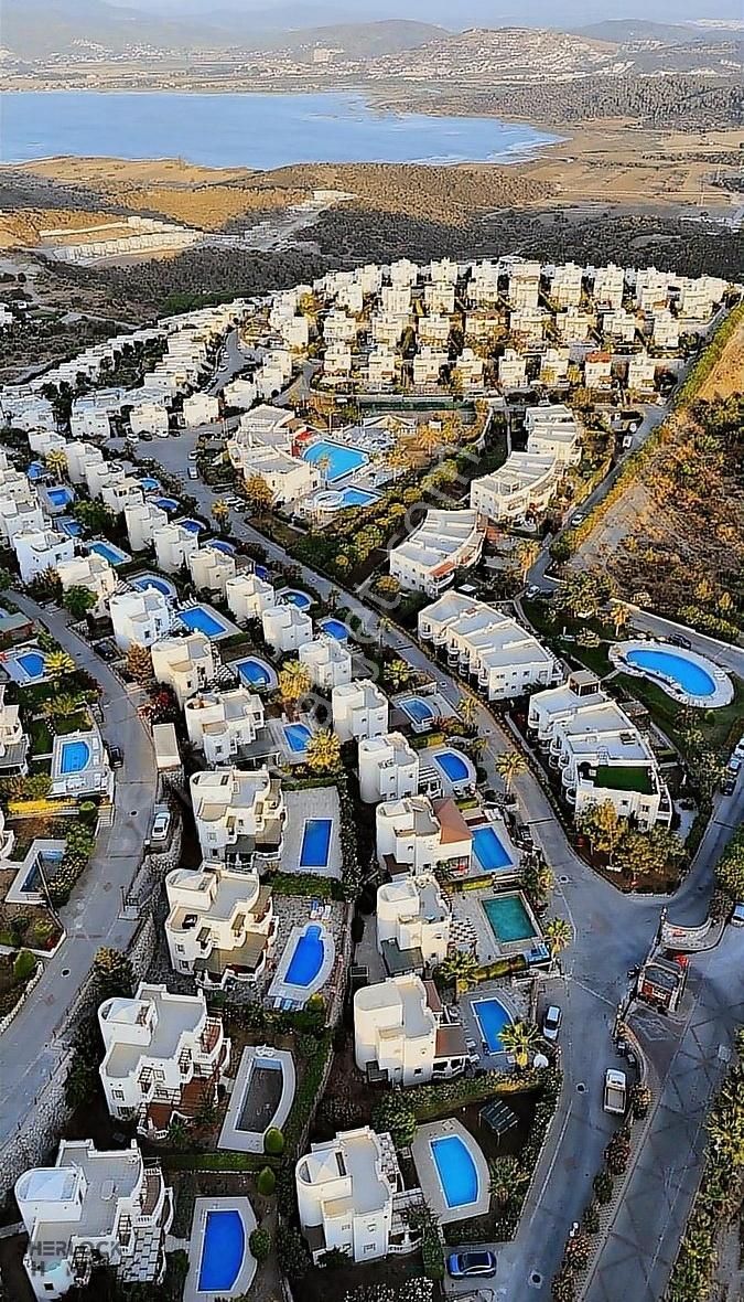 Adabükü-boğaziçi Turkuaz Sitesinin En Güzel Konumlu Villası
