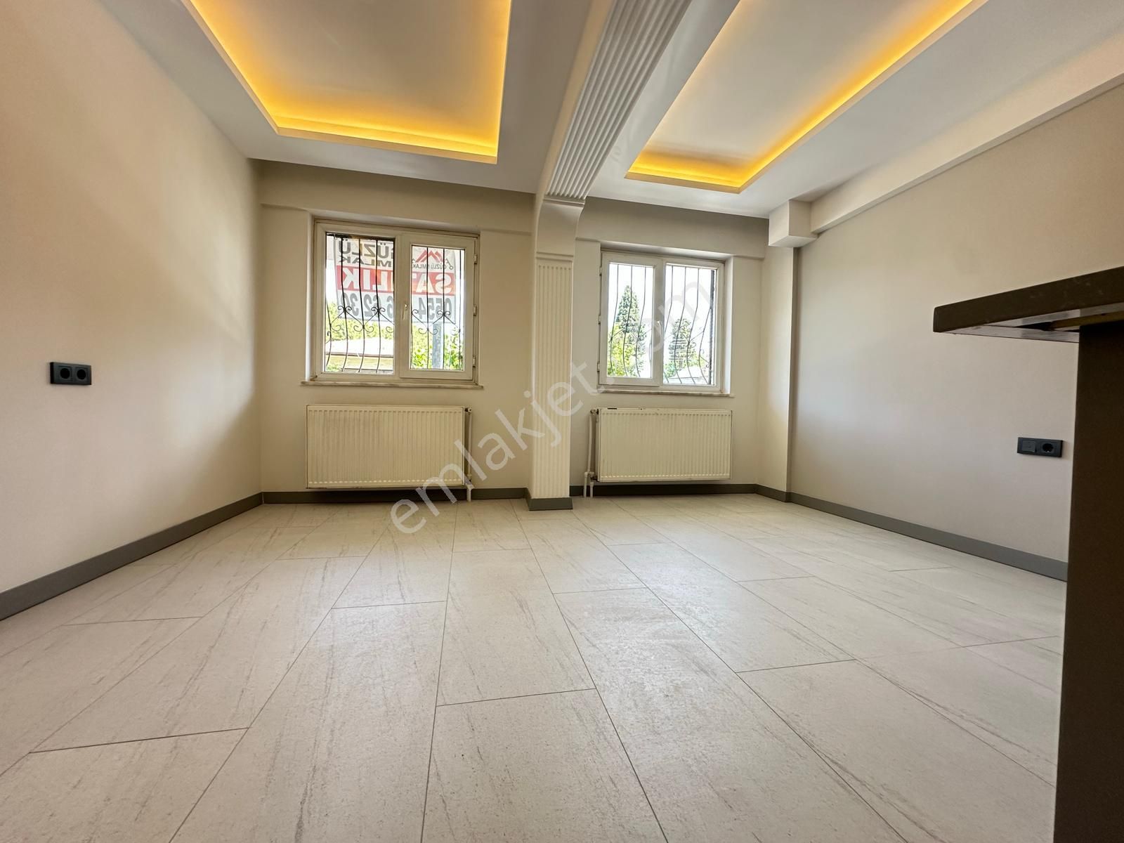 🏡saruhan Mahallesi 🏡 ✅2+1 75 M2 5 Katlının Zemin Katı ❇️ Açık Mutfak