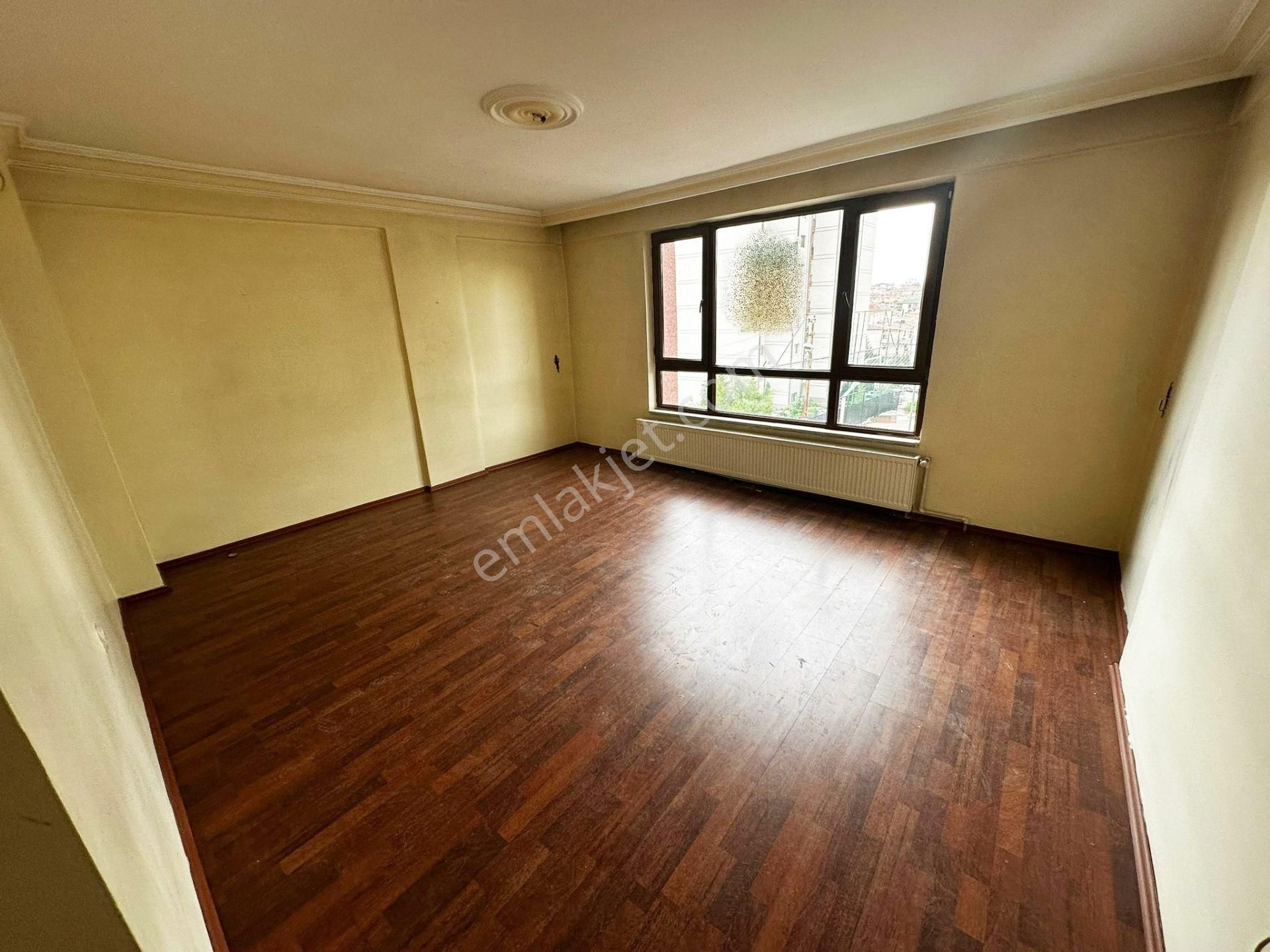 G.z.d Mah Cadde Yakını 2. Katta 3+1 110 M² Satılık Daire!!!!