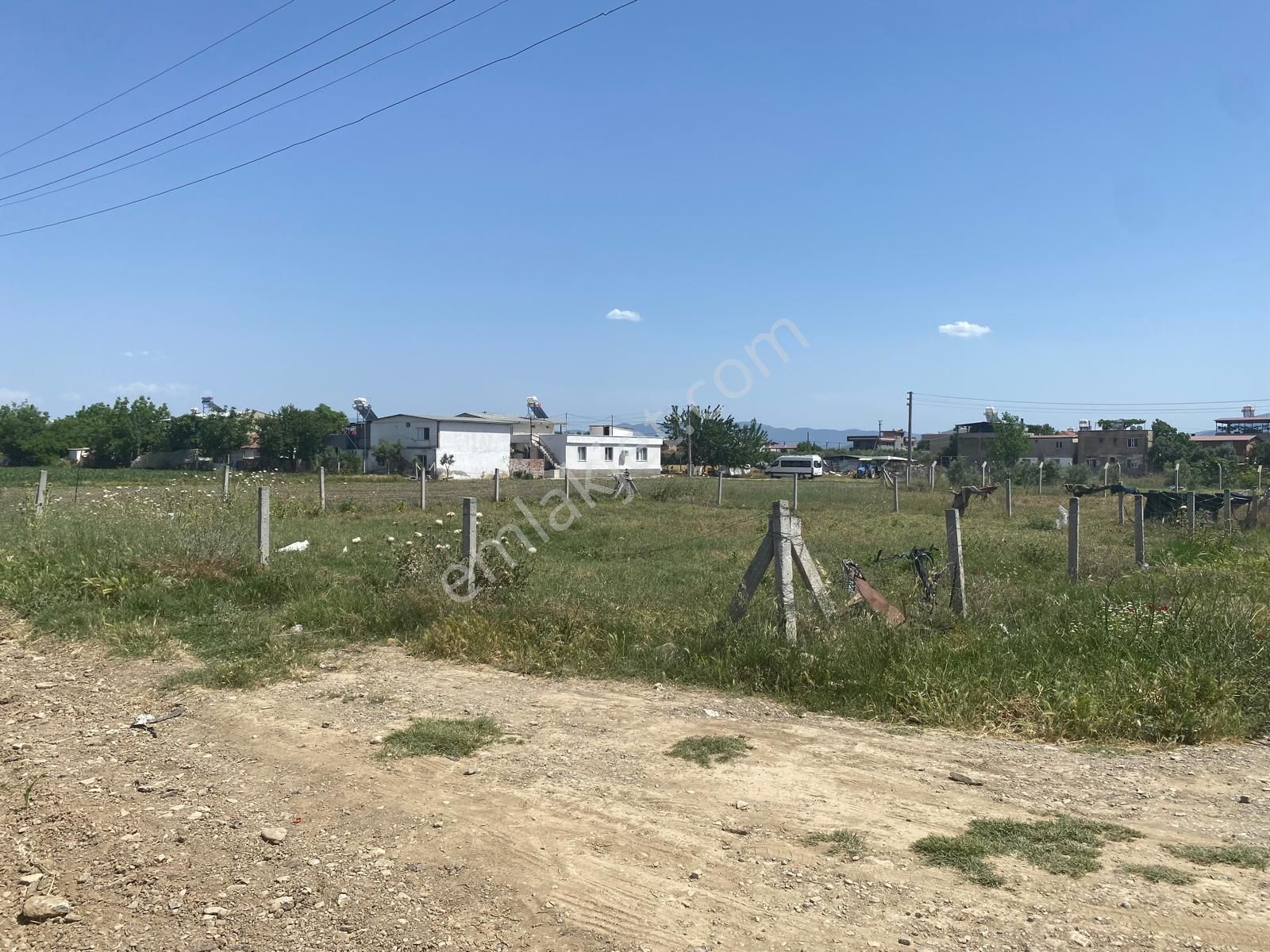 Torbalı 'da Köşe Parsel Yatırımlık İmarlı Satılık Arsa