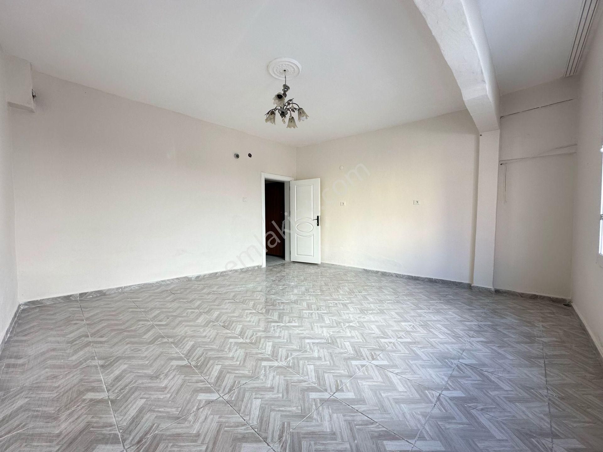 Arve'den Müstakil Tadında Geniş Full Yapılı Daire Acil Satılık