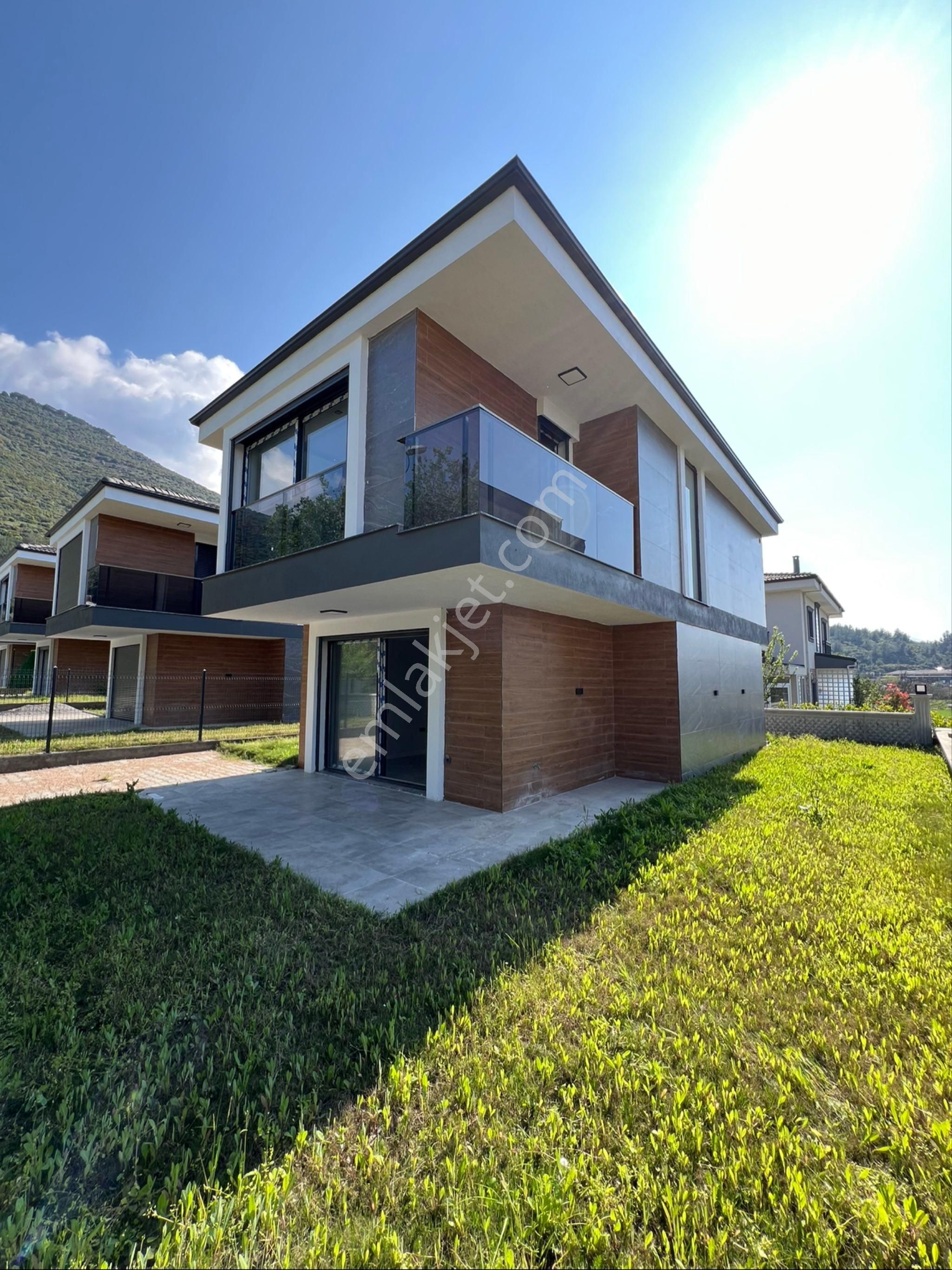 Kuşadası Güzelçamlı’da Satılık 3+1 140m2 Müstakil Villa - Görsel 5