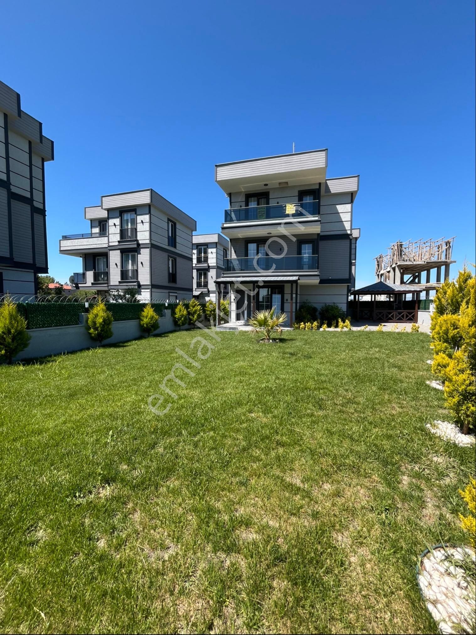 Ata Gayrimenkul,den Geniş Bahçeli 4+1 Ultra Lüks Villa - Görsel 2