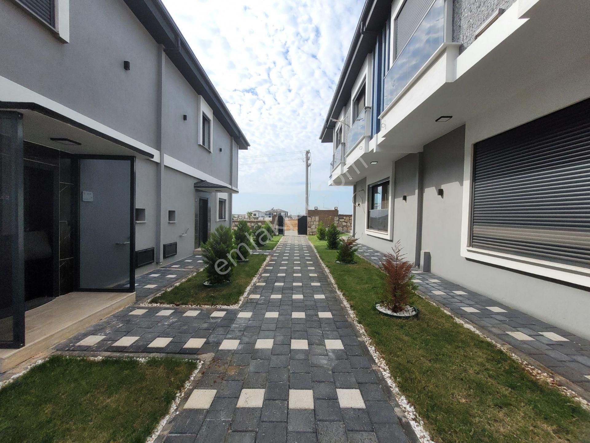 Didim Efelerde Havuzlu Site İçinde 3+1 Villalar