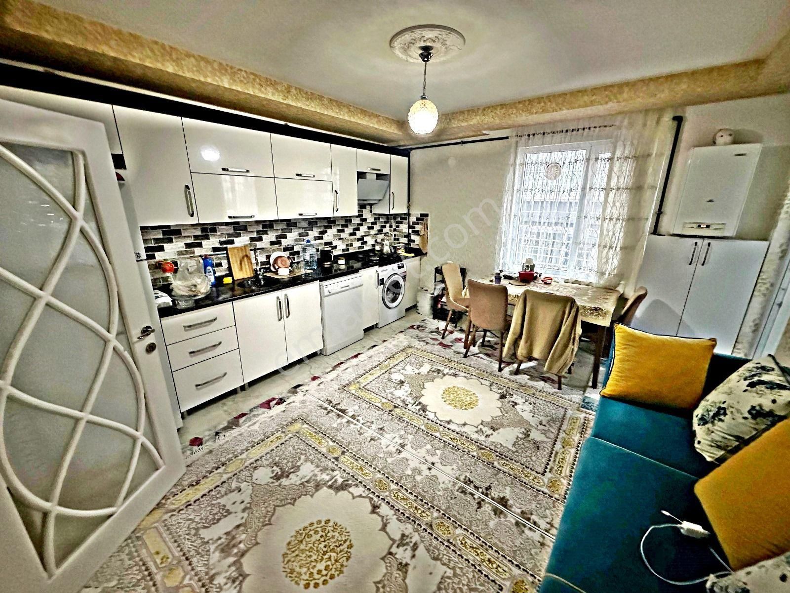 Hısar Mahallesınde 2+0 Gırıs Kat Satılık Daıre