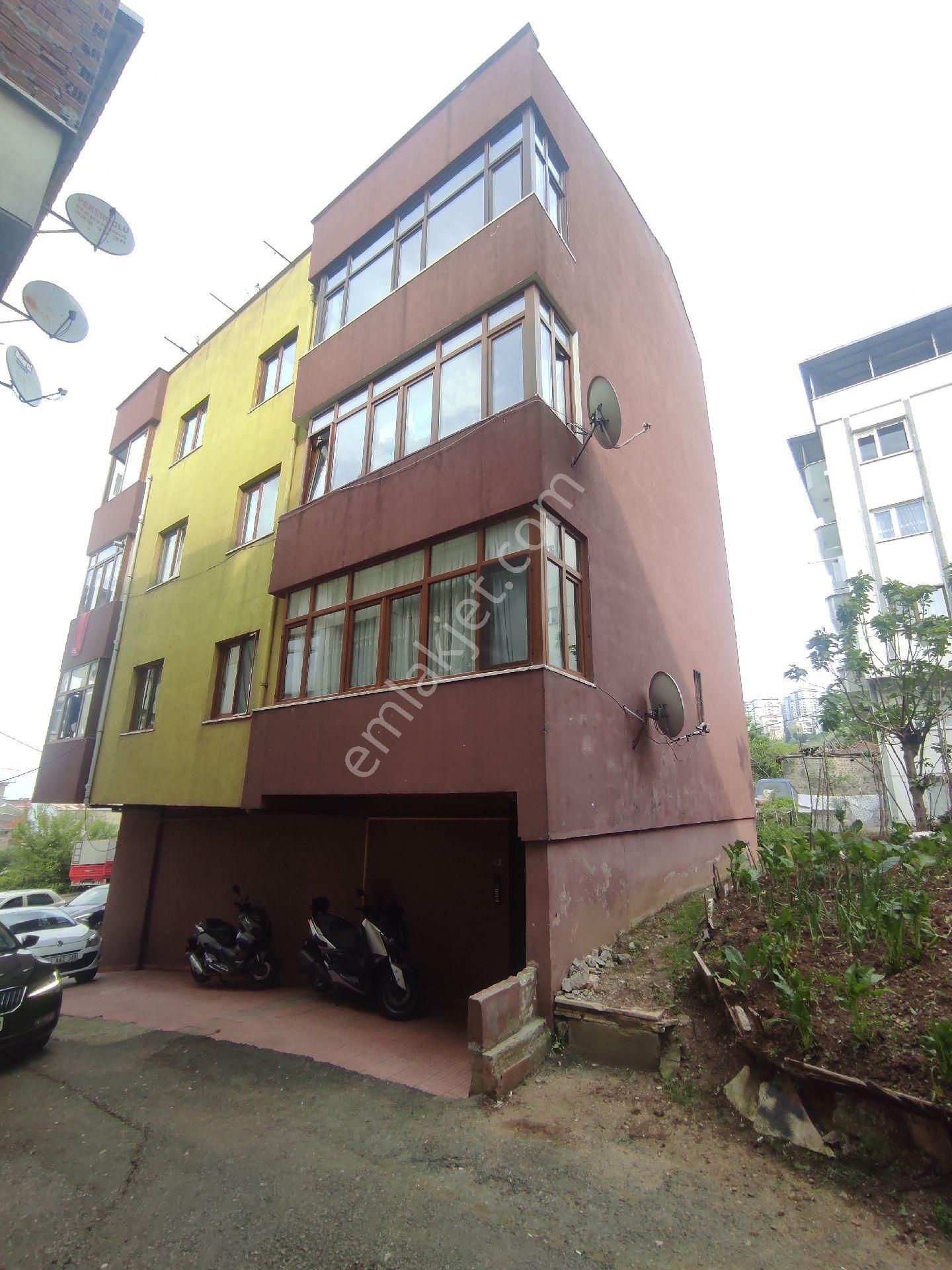 Trabzon Bahçecikde Satılık 195m2 Kullanımlı 3+1 Dublex Daire ,